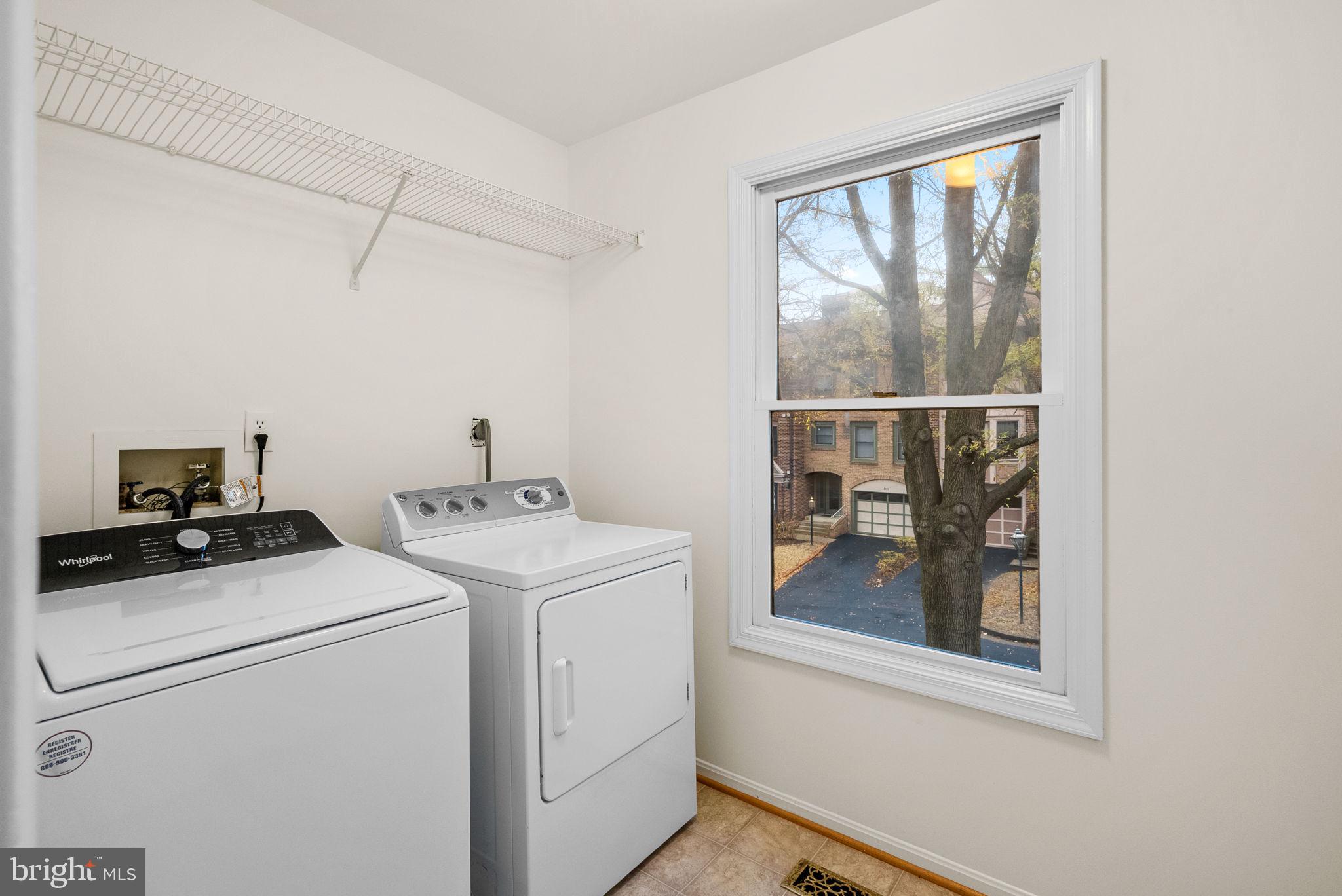 WOODSIDE PARK - Residential