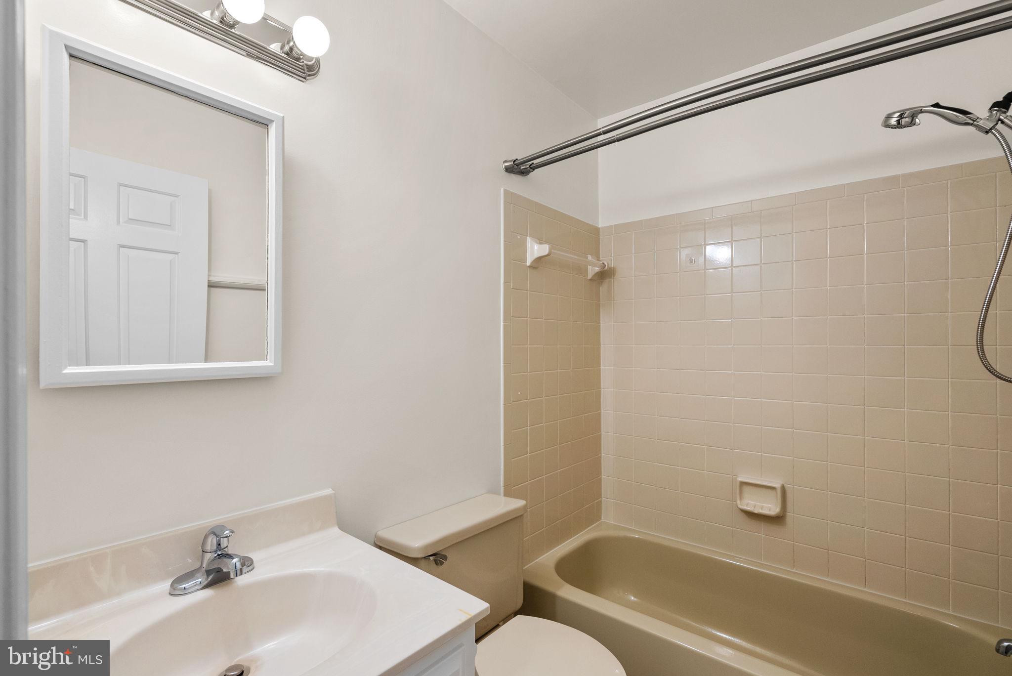 WOODSIDE PARK - Residential