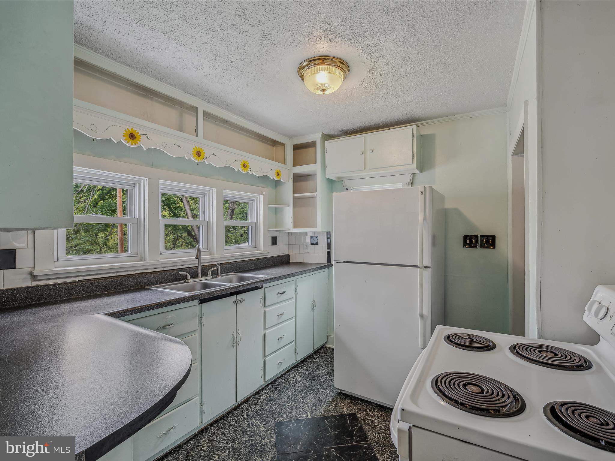 PENTONEY YOST - Residential