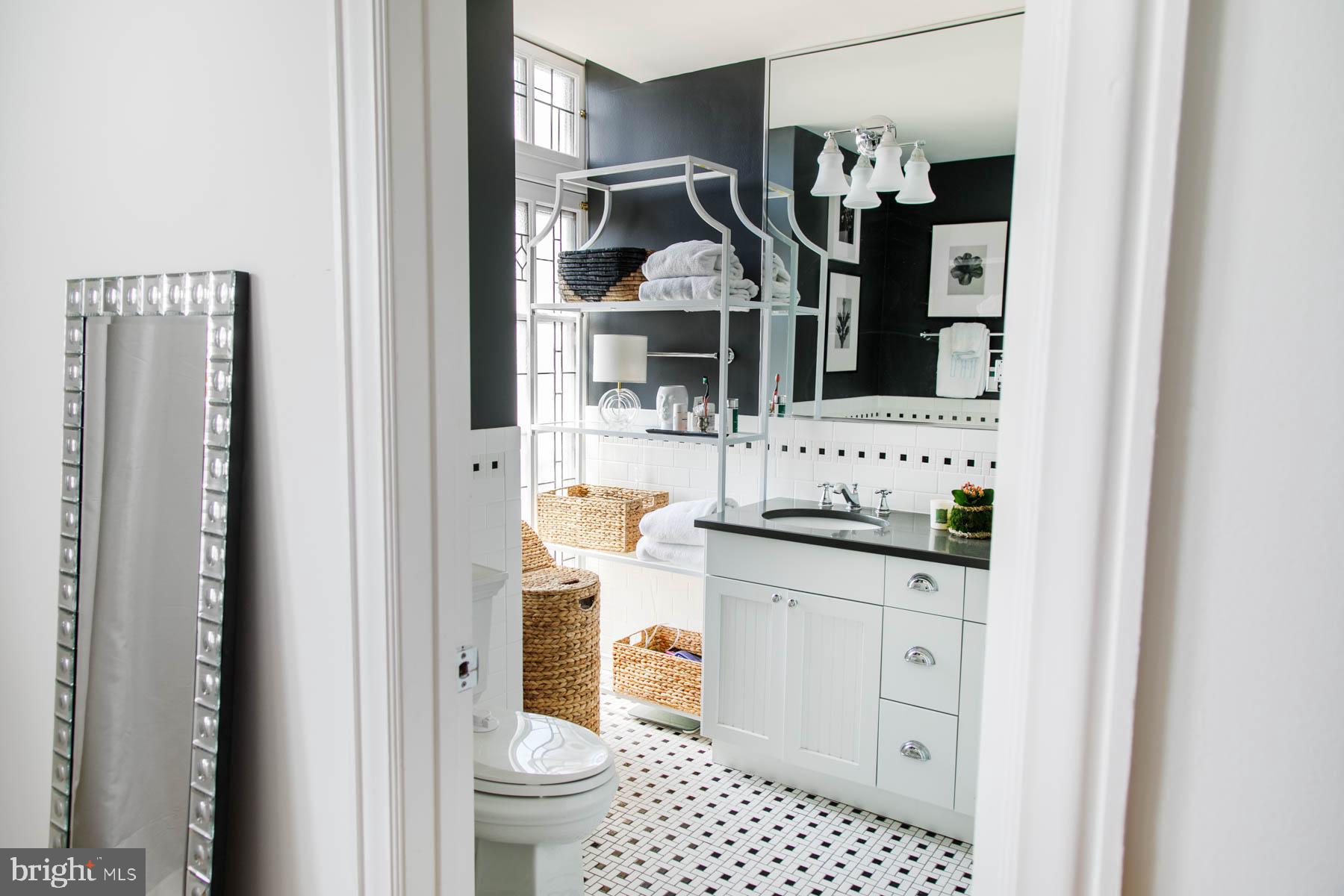 RITTENHOUSE SQUARE - Residential Lease