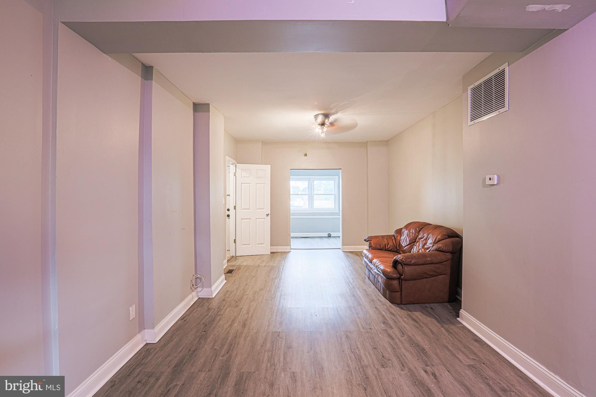 PARKVILLE - Commercial Sale