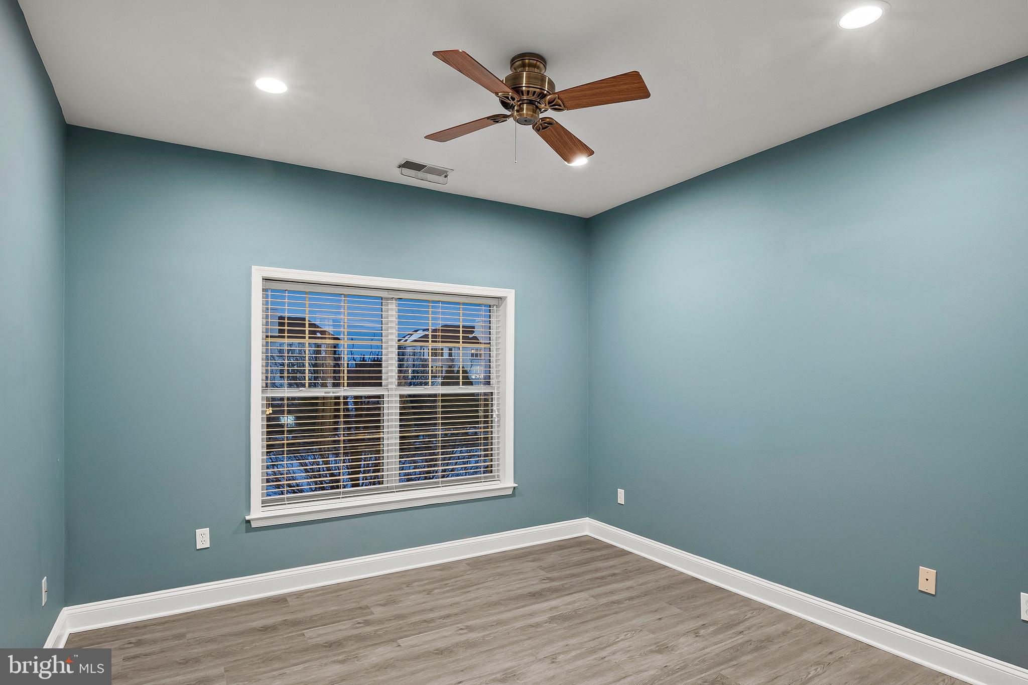 WAVERLY WOODS - Residential Lease