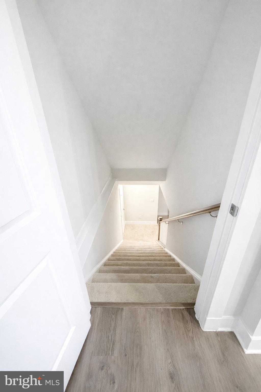 WOODED RUN ESTATES - Residential