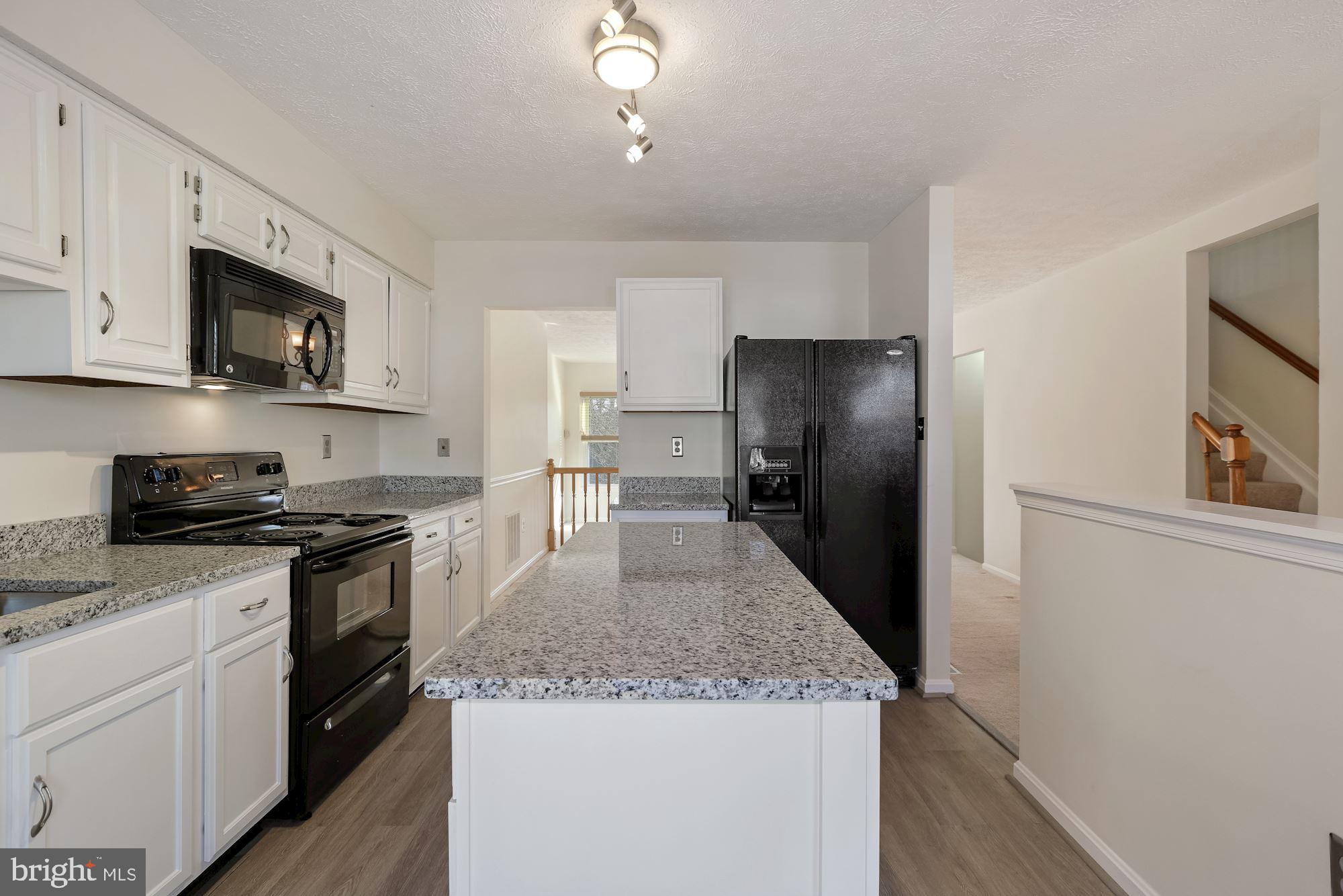 GLEN ORA-PLAT 11> - Residential