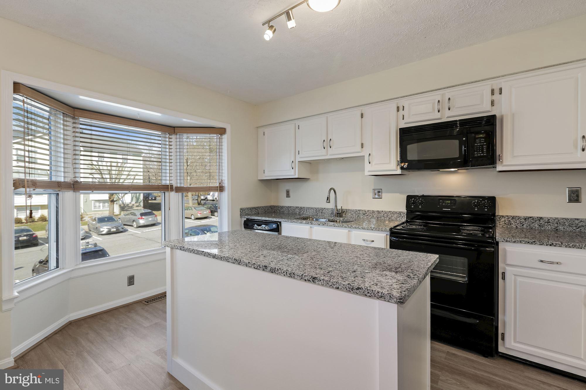 GLEN ORA-PLAT 11> - Residential