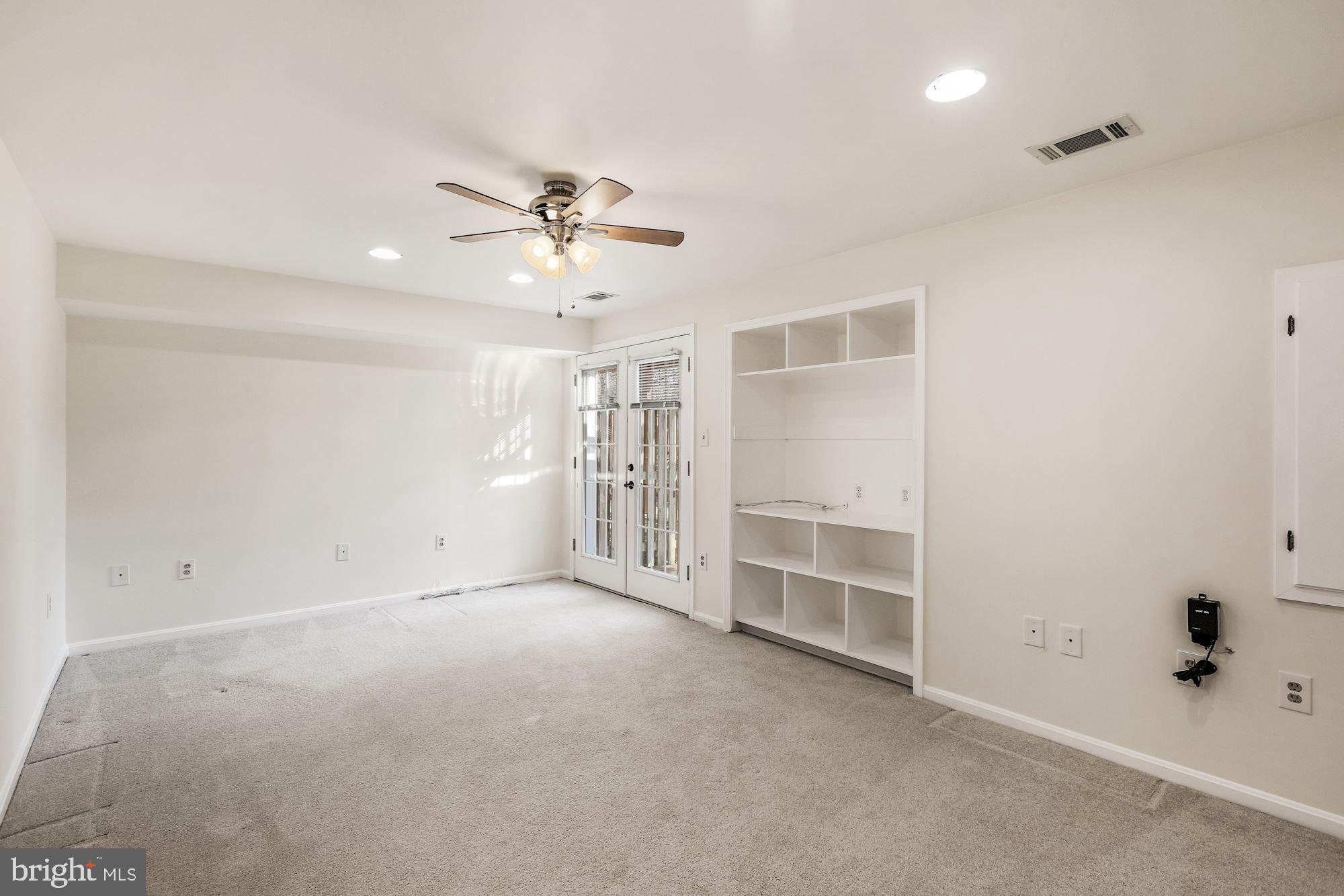 GLEN ORA-PLAT 11> - Residential