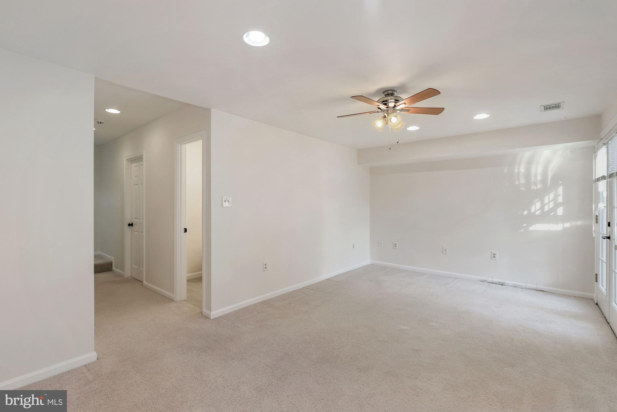 GLEN ORA-PLAT 11> - Residential