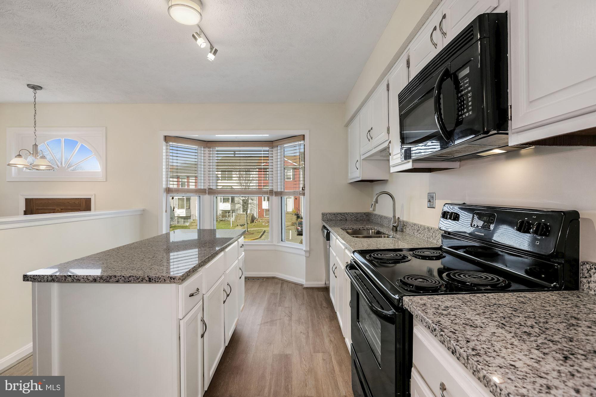 GLEN ORA-PLAT 11> - Residential