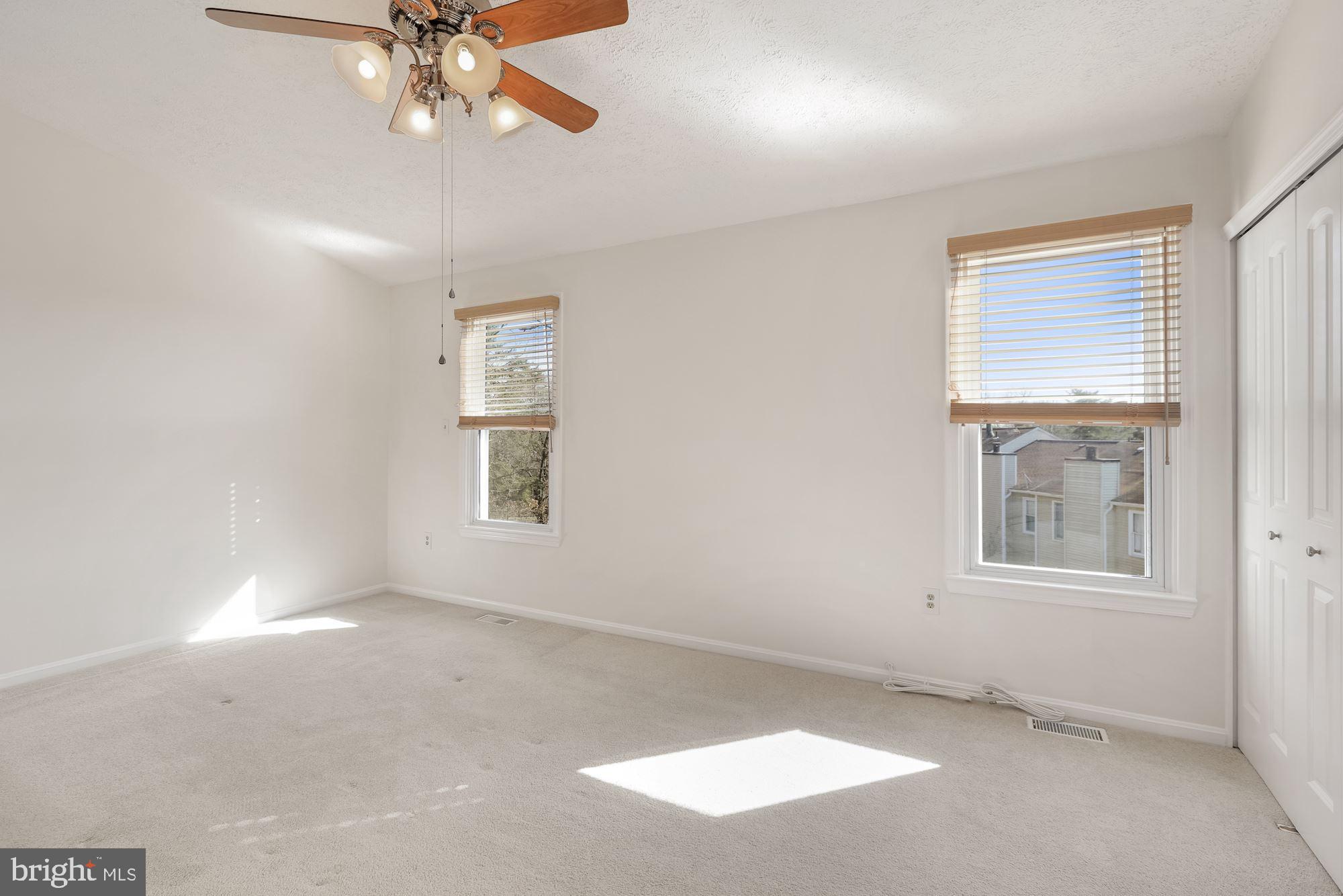 GLEN ORA-PLAT 11> - Residential