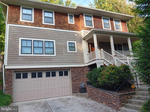 Photo of 3536 Military Road, ARLINGTON, VA 22207 (MLS # VAAR2080580)