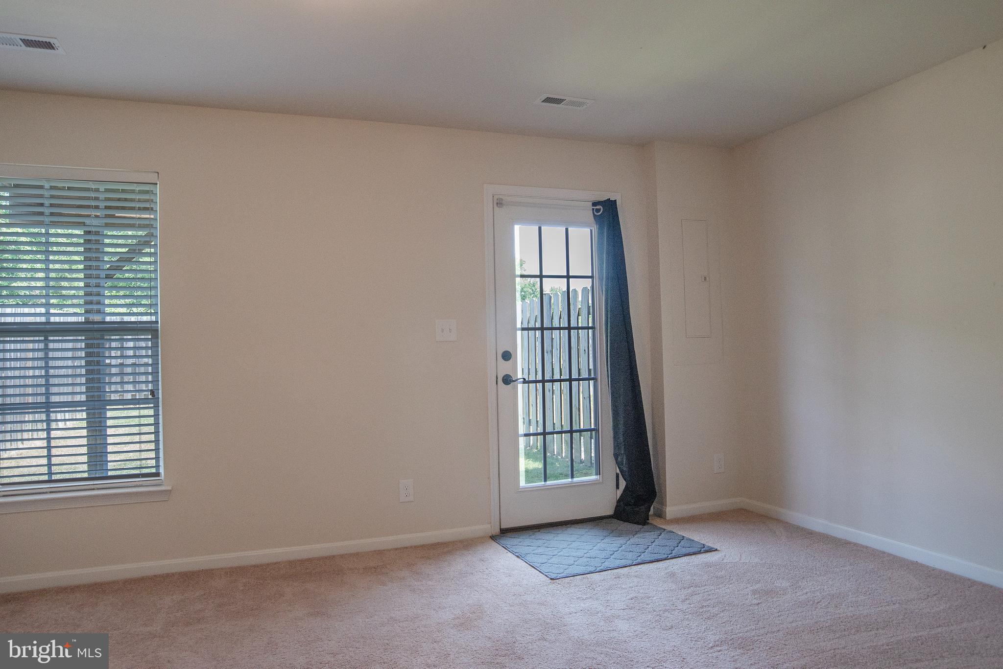 LAKESIDE - Residential