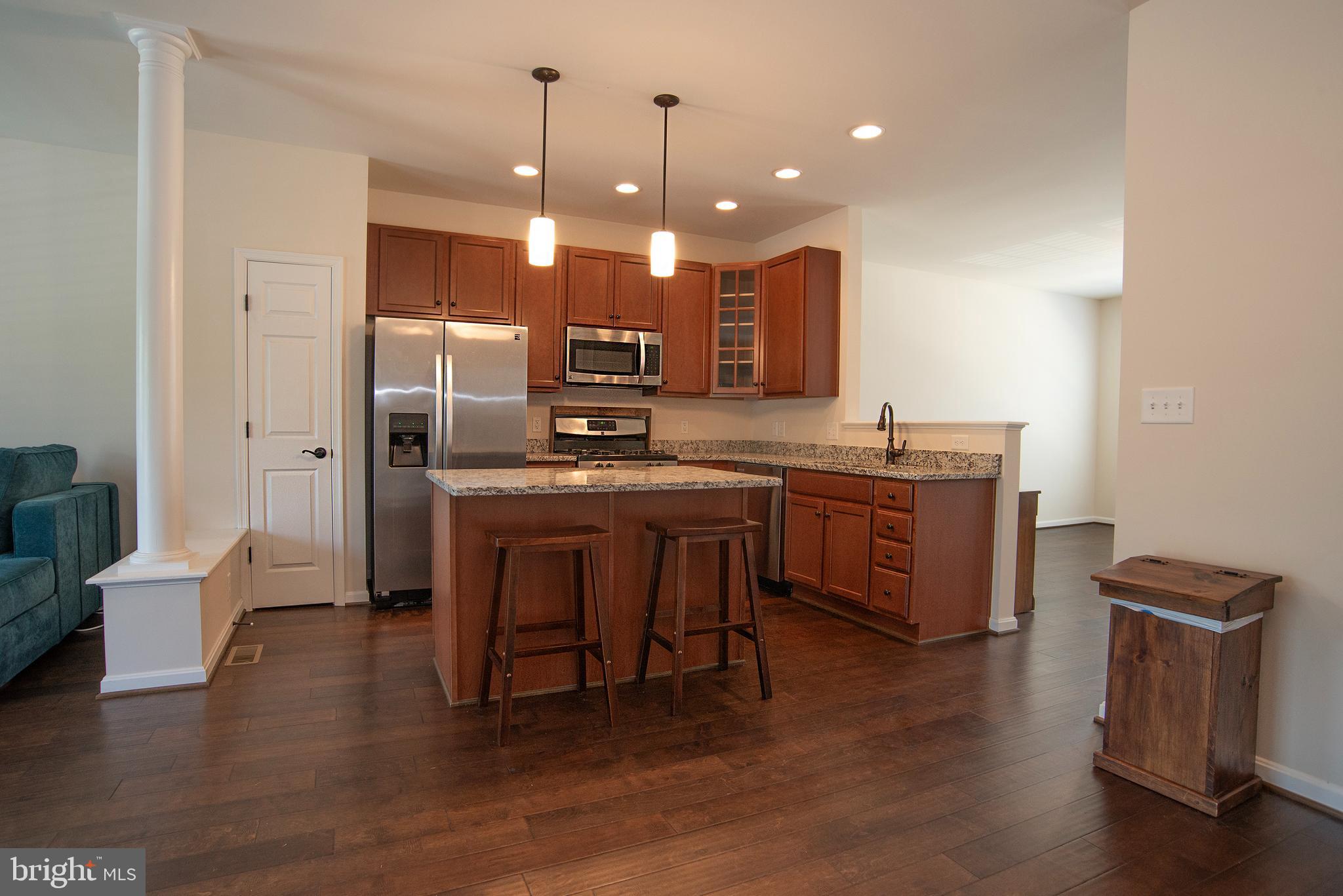 LAKESIDE - Residential