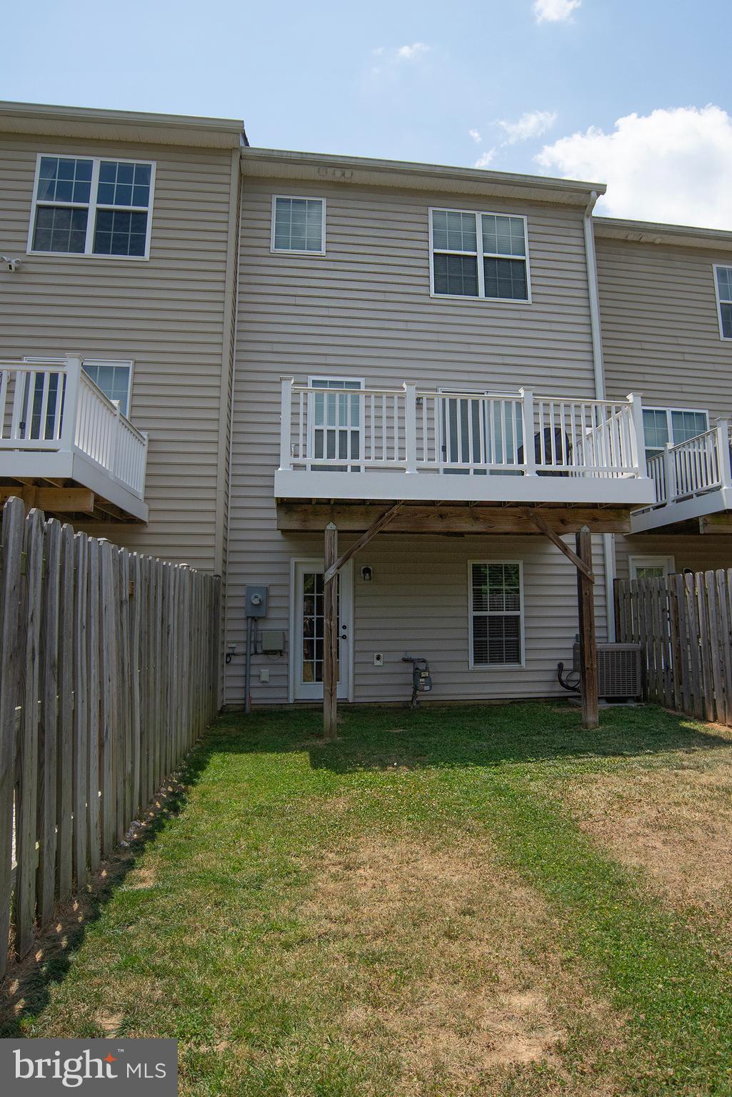 LAKESIDE - Residential