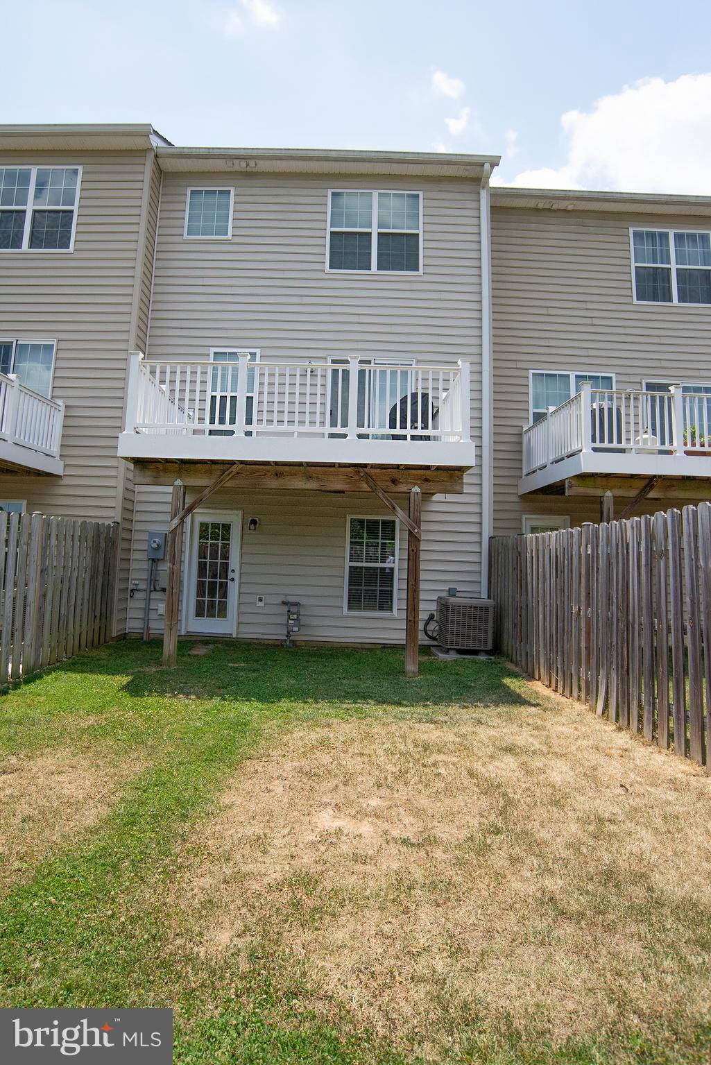 LAKESIDE - Residential