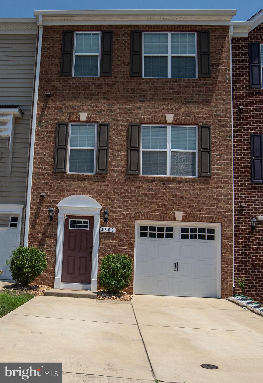 LAKESIDE - Residential