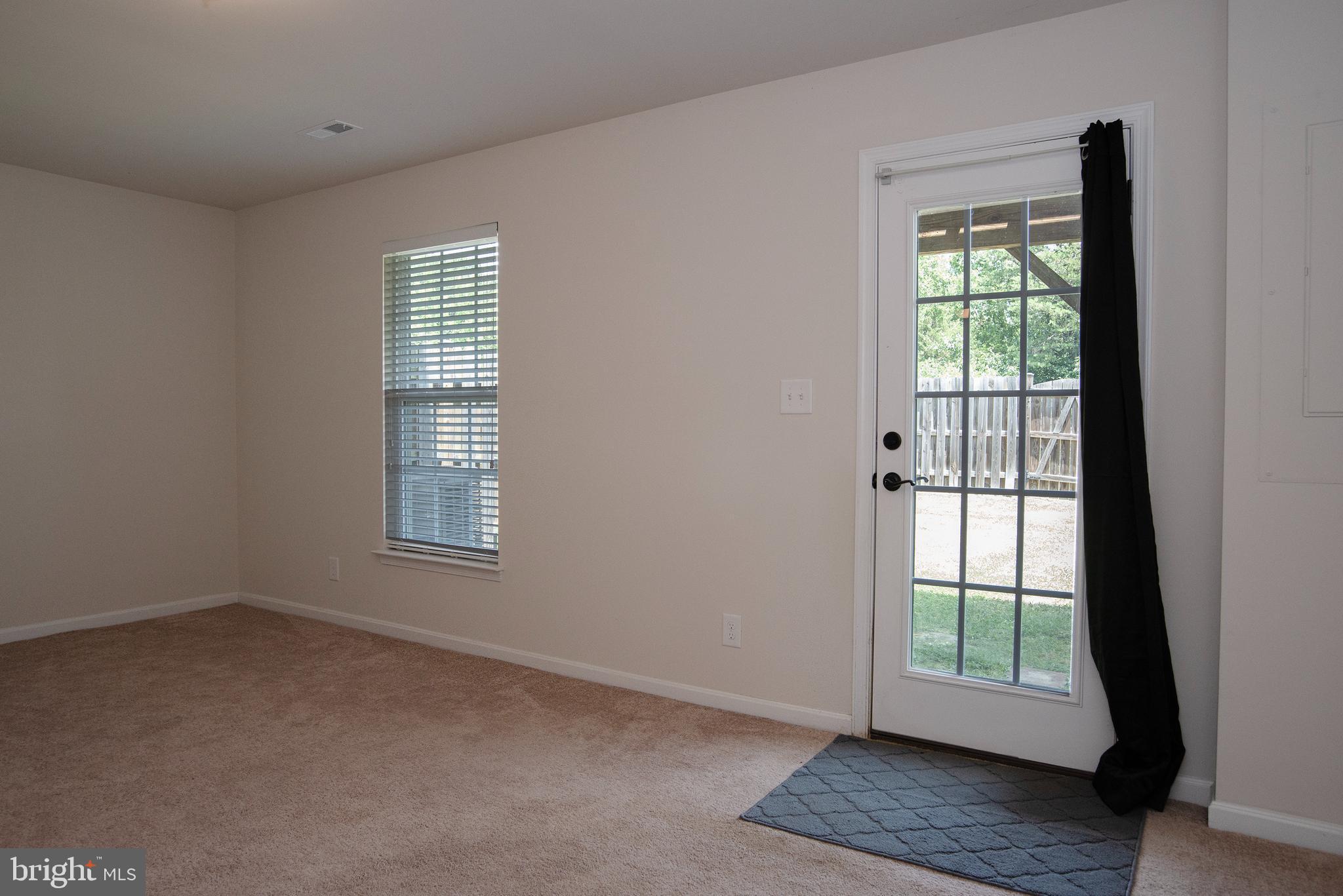 LAKESIDE - Residential