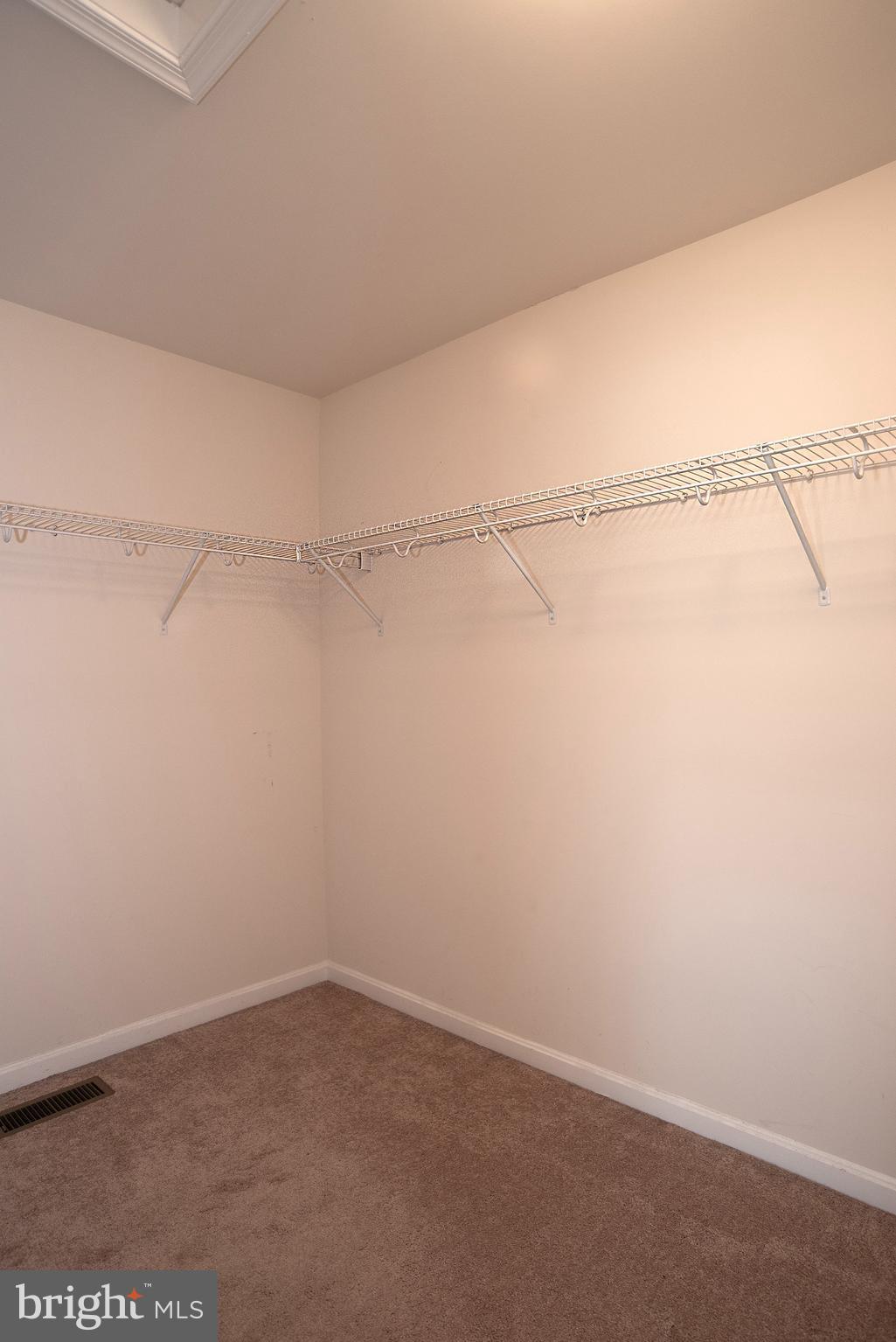 LAKESIDE - Residential