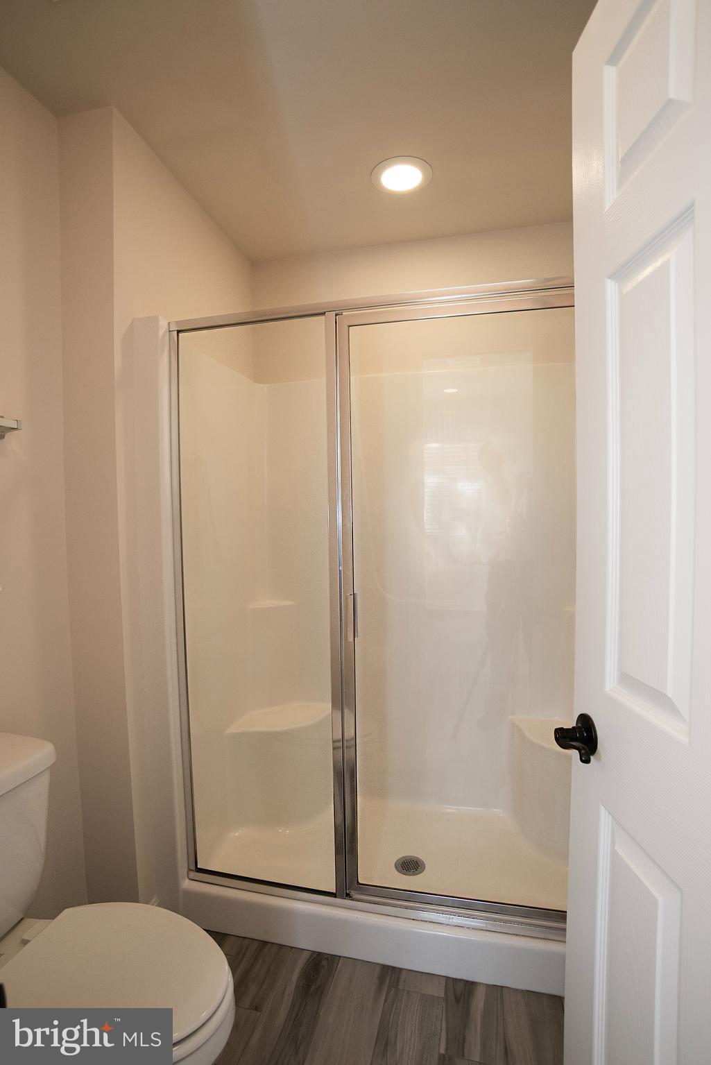 LAKESIDE - Residential