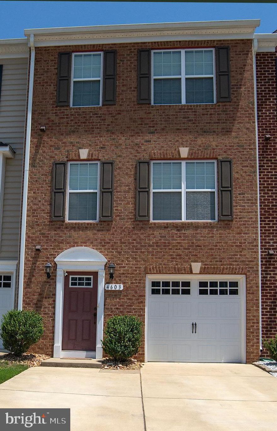 A HOME IN TIME FOR THE HOLIDAYS. 
Through no fault of the sellers, this home is back on the market. Appraisal conducted showing that you have instant equity in this home! Call agent for details.
Beautiful townhome in the highly sought after Lakeside neighborhood! Relax in this cozy neighborhood
that is tucked away while still being less than 5 minutes from I-95, Route 1, and walkable distance to the soon to be completed VA Hospital! This home was the larger option of the 3 when the neighborhood was being developed, which provides you with ample living, entertaining, and work-from-home space. Ground level entry contains powder room, cozy rec/theater room, bedroom, and a long 1 car garage from the 2 car driveway. Head upstairs one level to the main living area which provides you another powder room, a large kitchen containing a sizable island and eating area which is nestled between two large living spaces. Exit out onto the deck from this level and be greeted by a nice forest view. The top floor of this home has a large master bedroom with a vaulted ceiling, large master bathroom with imported Italian tile, and walk-in closet. The other bedroom on the top floor is a suite with two closets and a bathroom. The top floor is completed with a laundry room for full convenience. This home also has a sizable yard, uncommon for townhomes, and the location is close to the neighborhood access to walking trails. This quaint little neighborhood also has a tot lot and numerous visitor parking spaces for all of your entertaining needs! Walkable shopping and dining options are close by in the Lee's Hill commercial center. This home is perfect for commuters, work-from-homers, new families, retirees, etc. NEW AC! This is a must see!