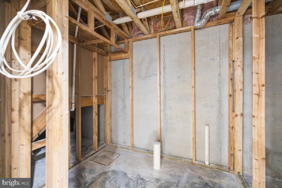 BUNKER HILL TOWNHOMES - Residential