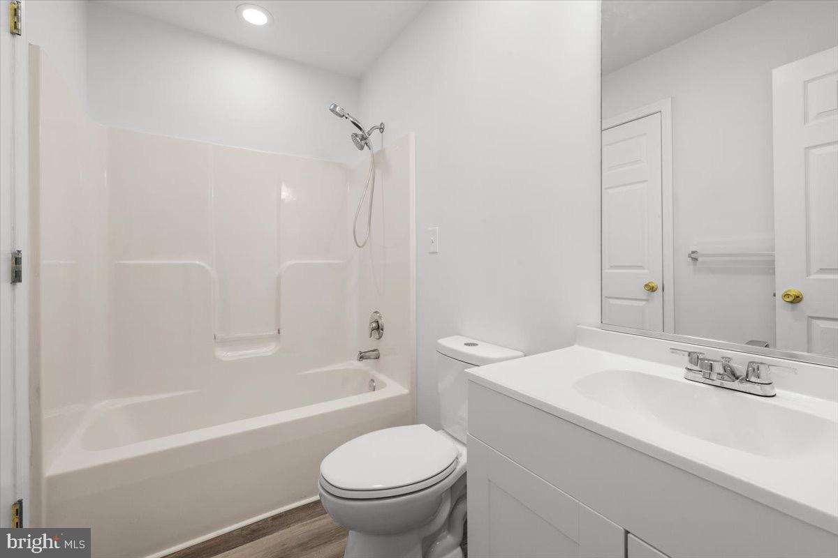 BUNKER HILL TOWNHOMES - Residential