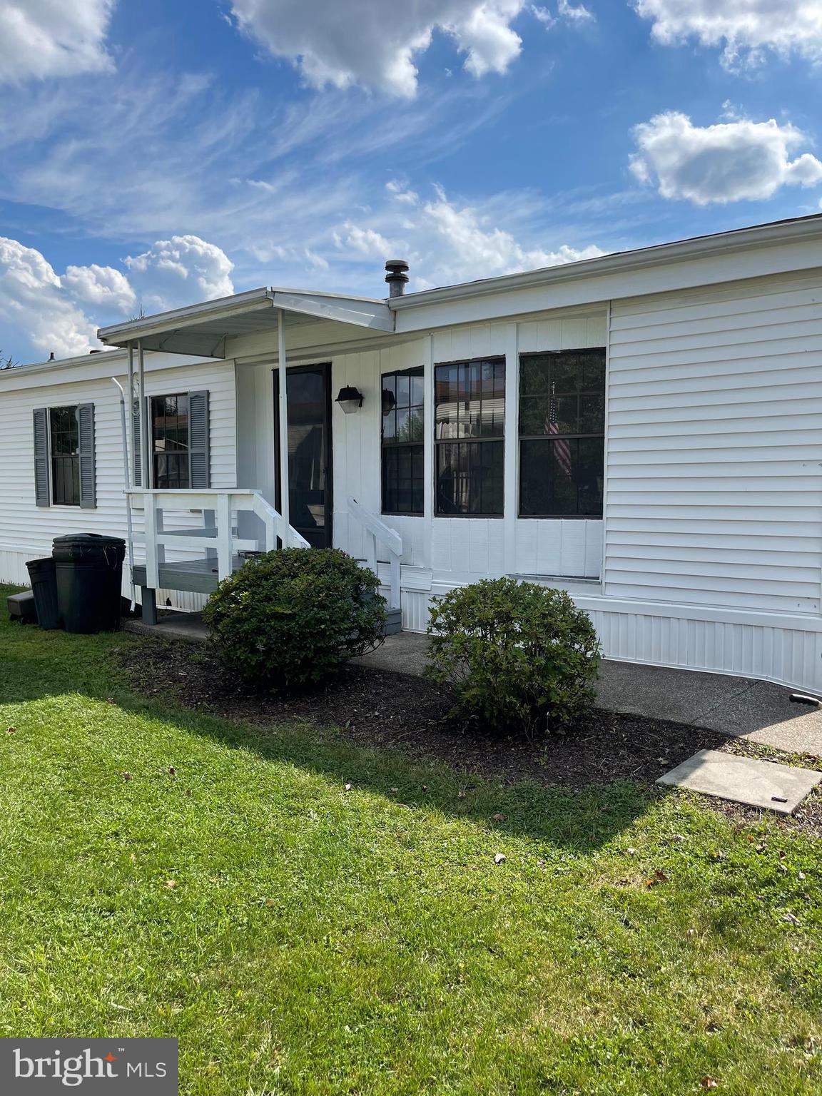 COUNTRY MANOR FARMS - Residential