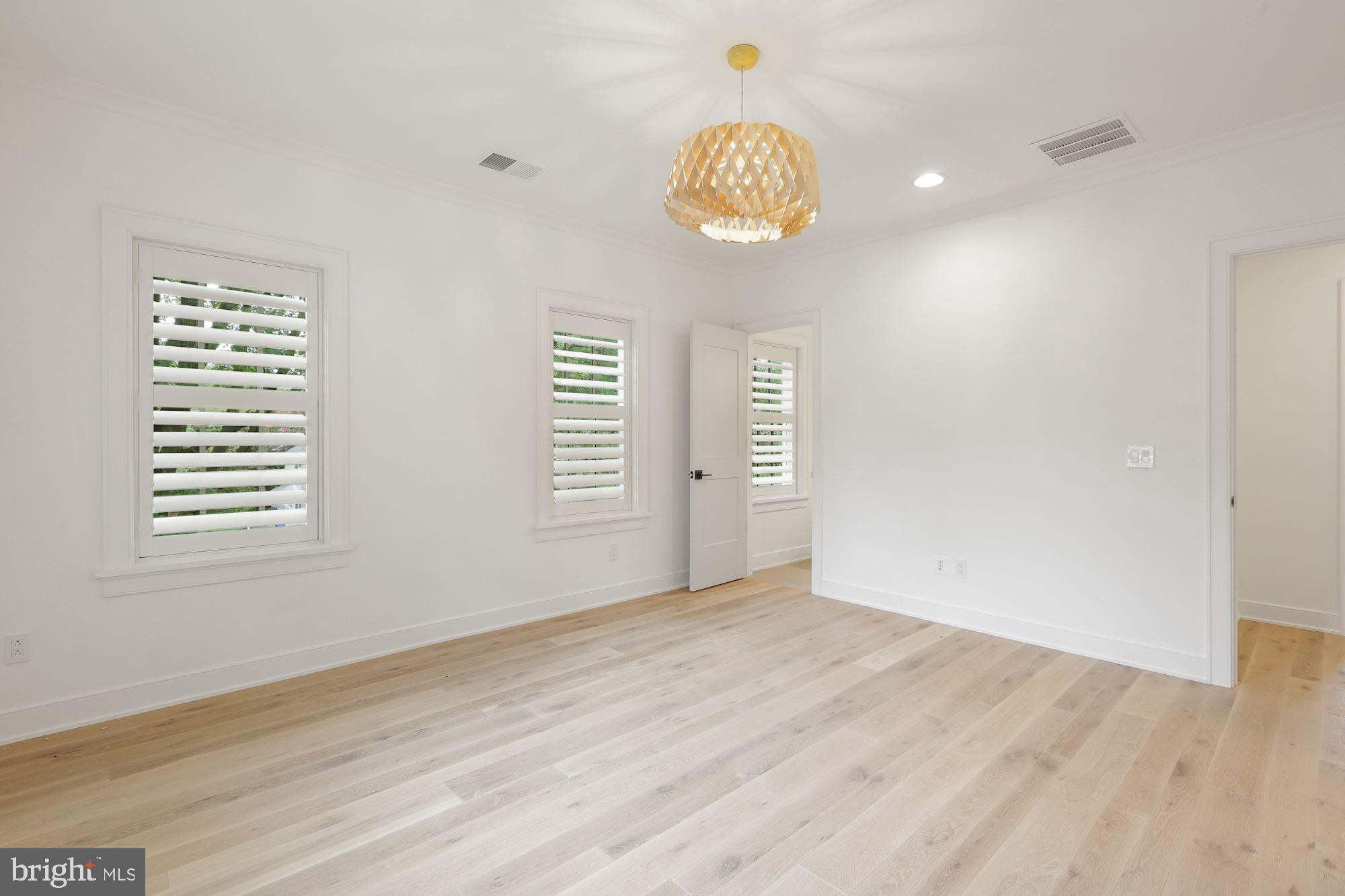 SPRINGFIELD - Residential