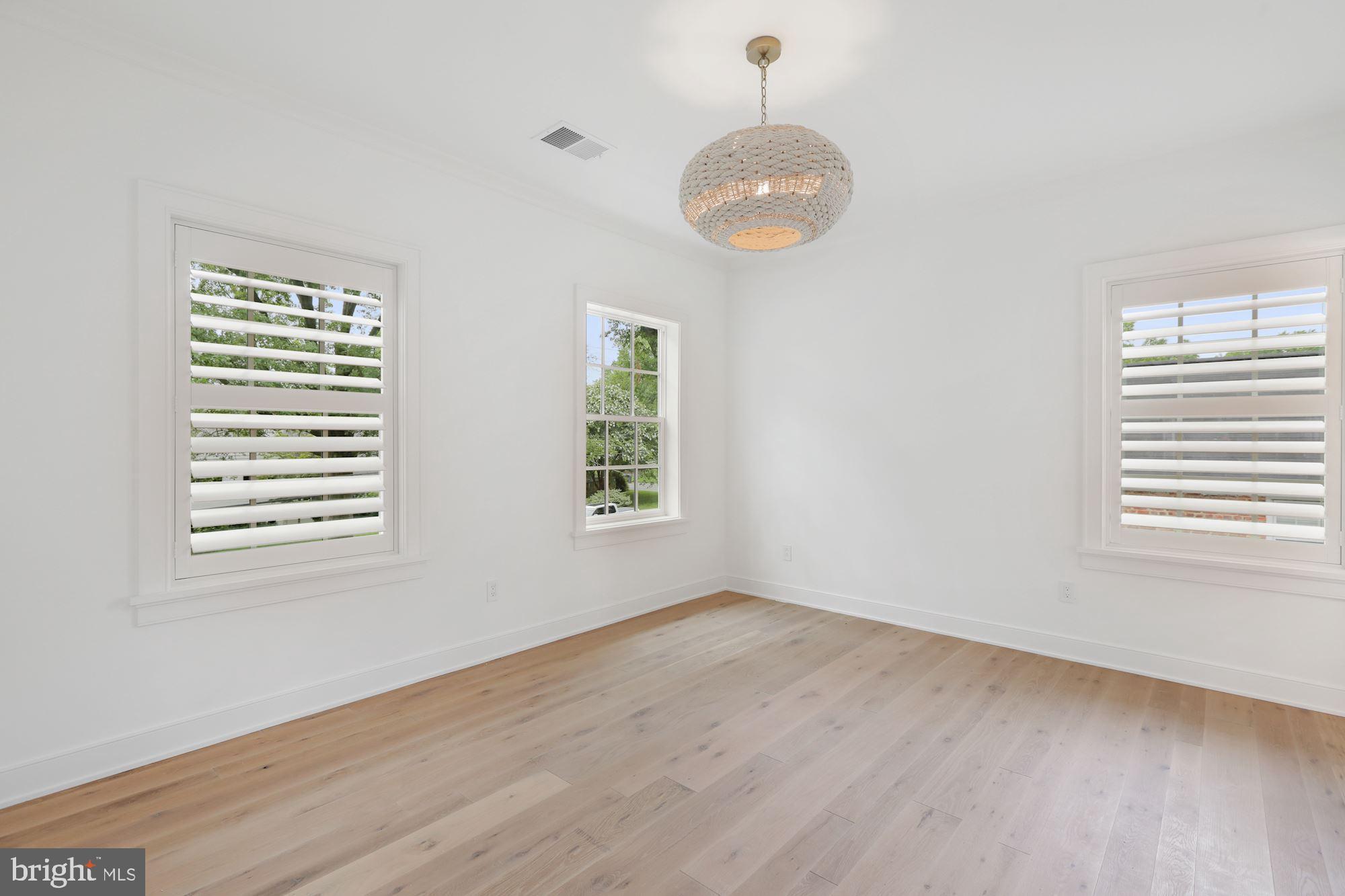 SPRINGFIELD - Residential