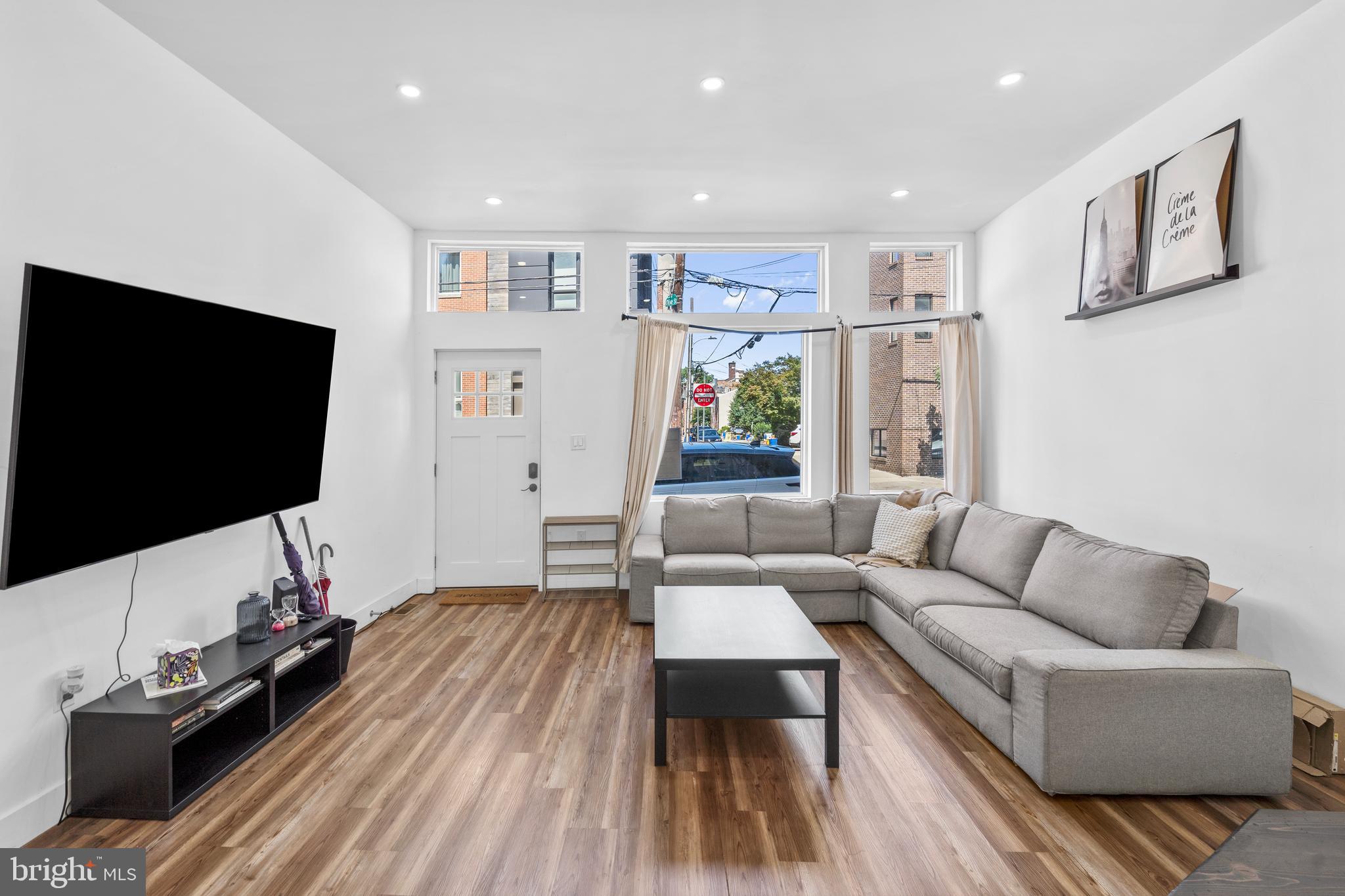 715 N 4TH STREET