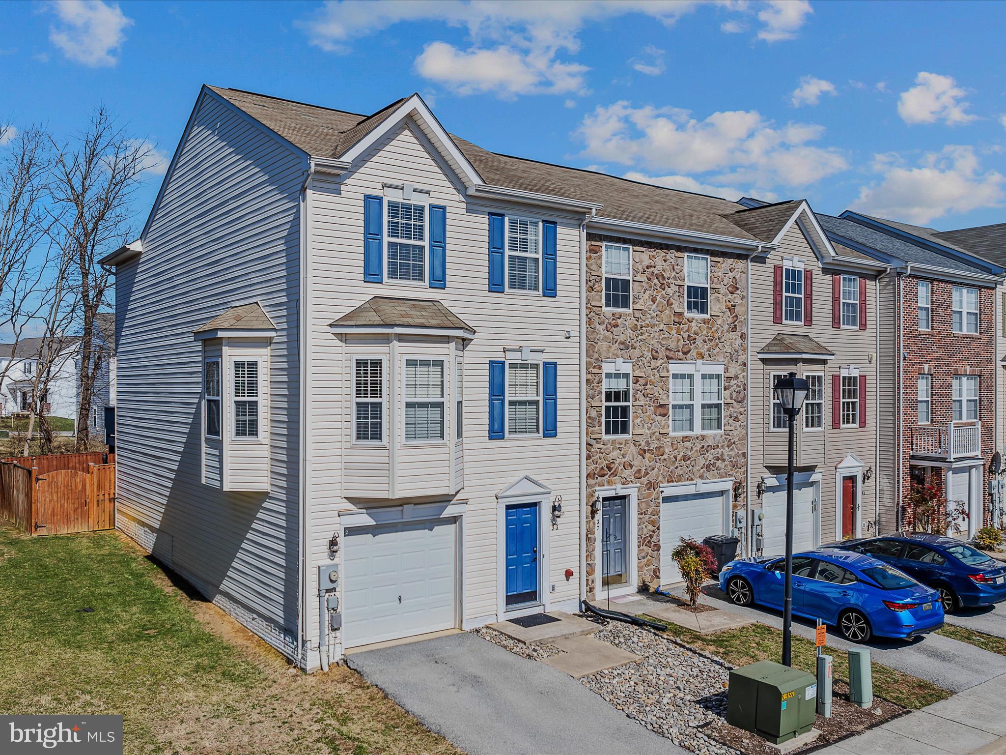 COUNTY GREEN - Residential