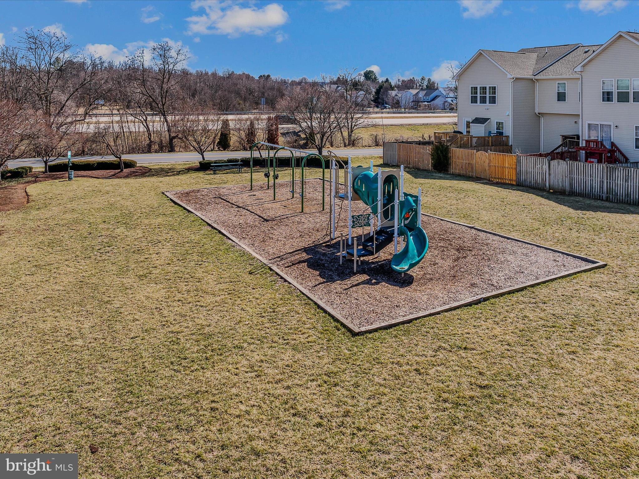 COUNTY GREEN - Residential