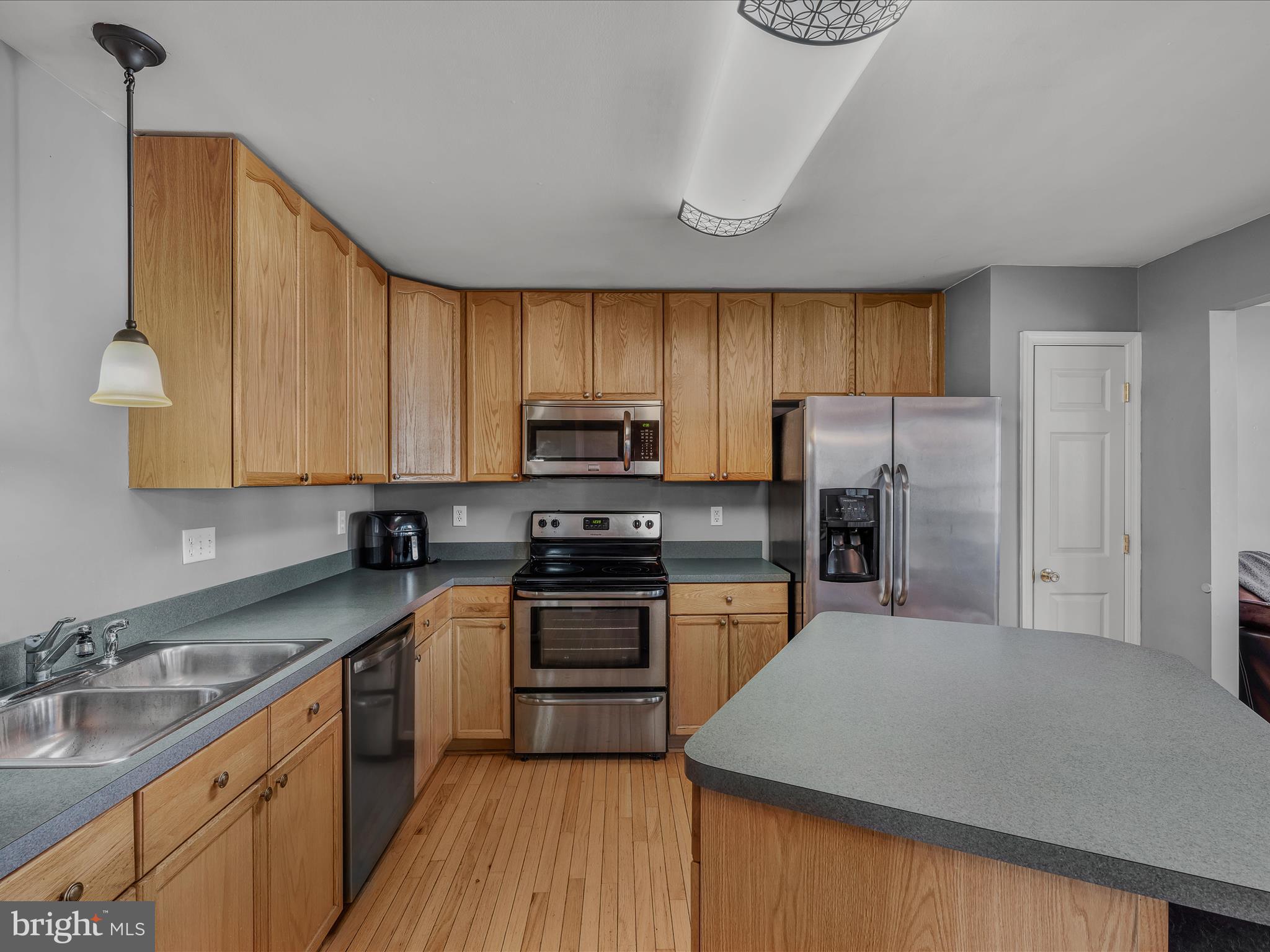 COUNTY GREEN - Residential