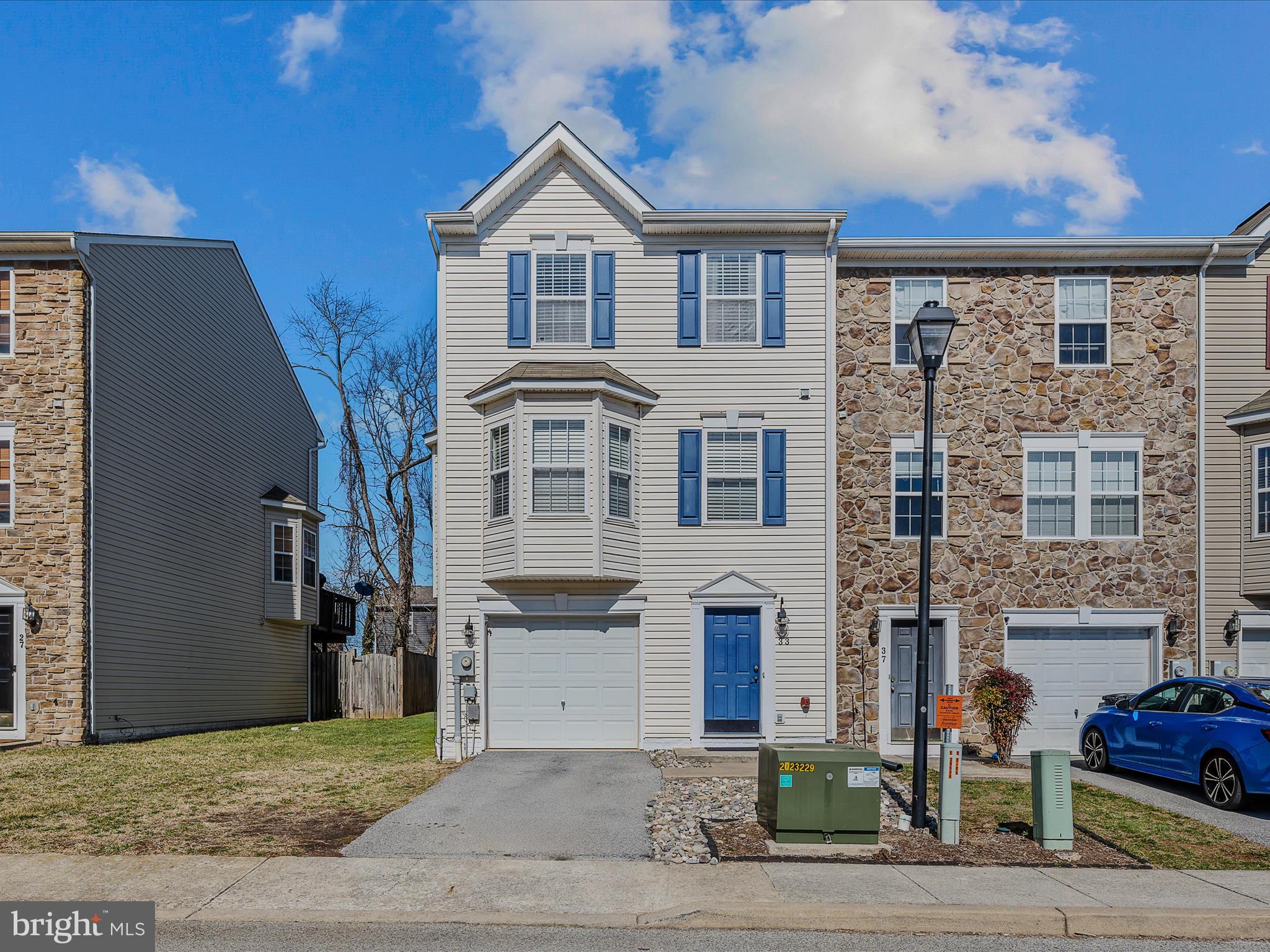 COUNTY GREEN - Residential