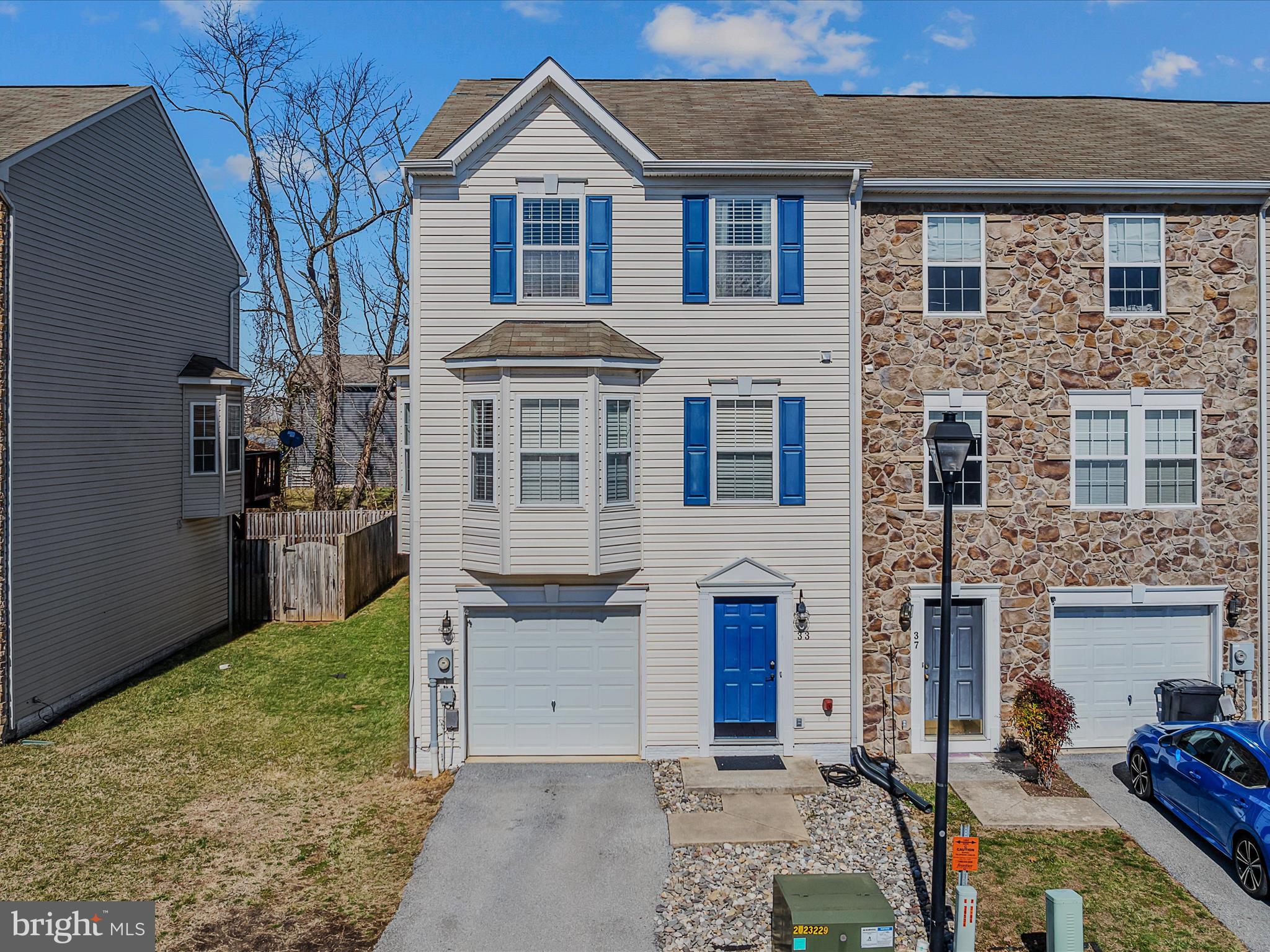 COUNTY GREEN - Residential