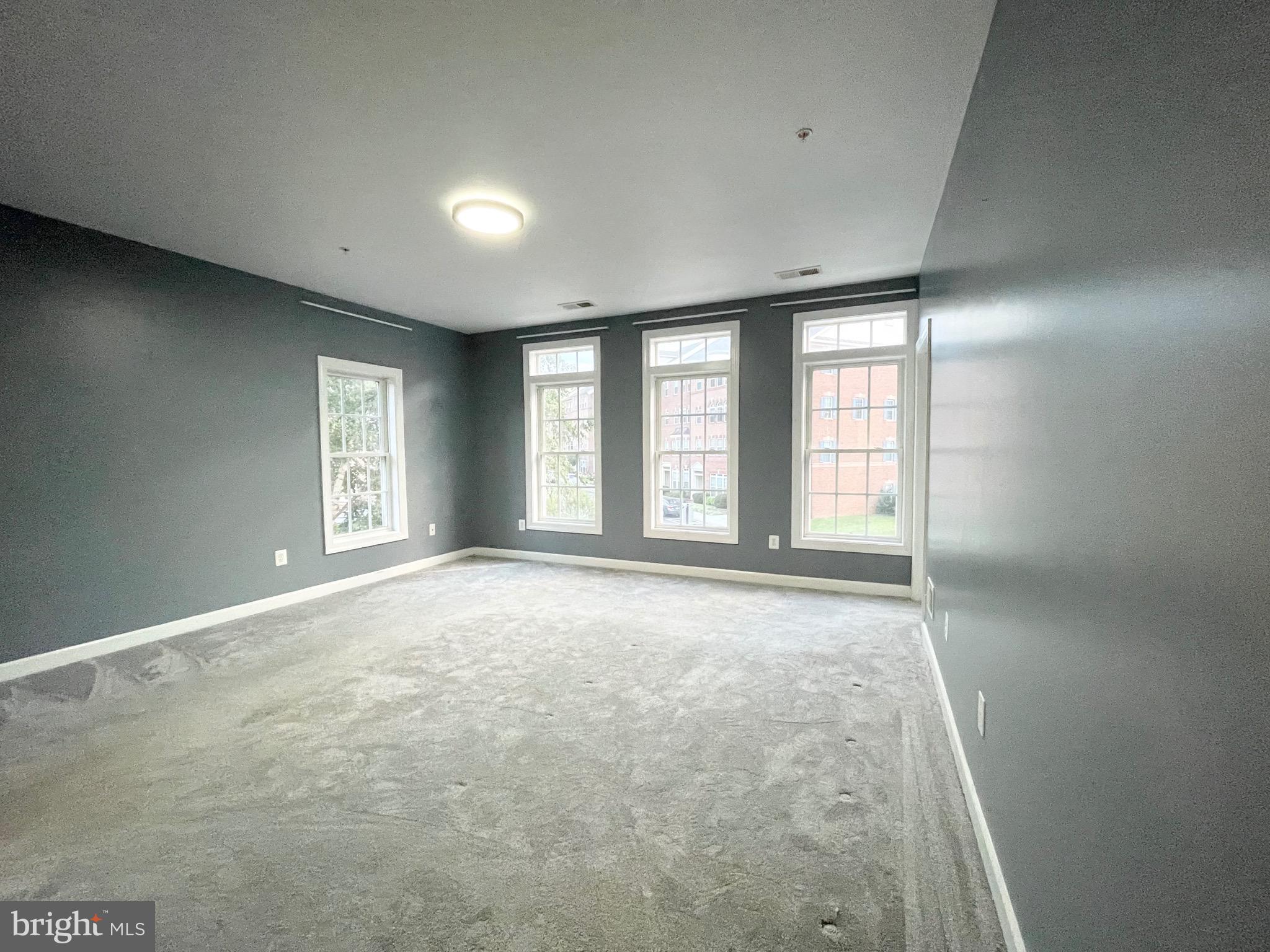 VILLAGES OF URBANA - Residential Lease