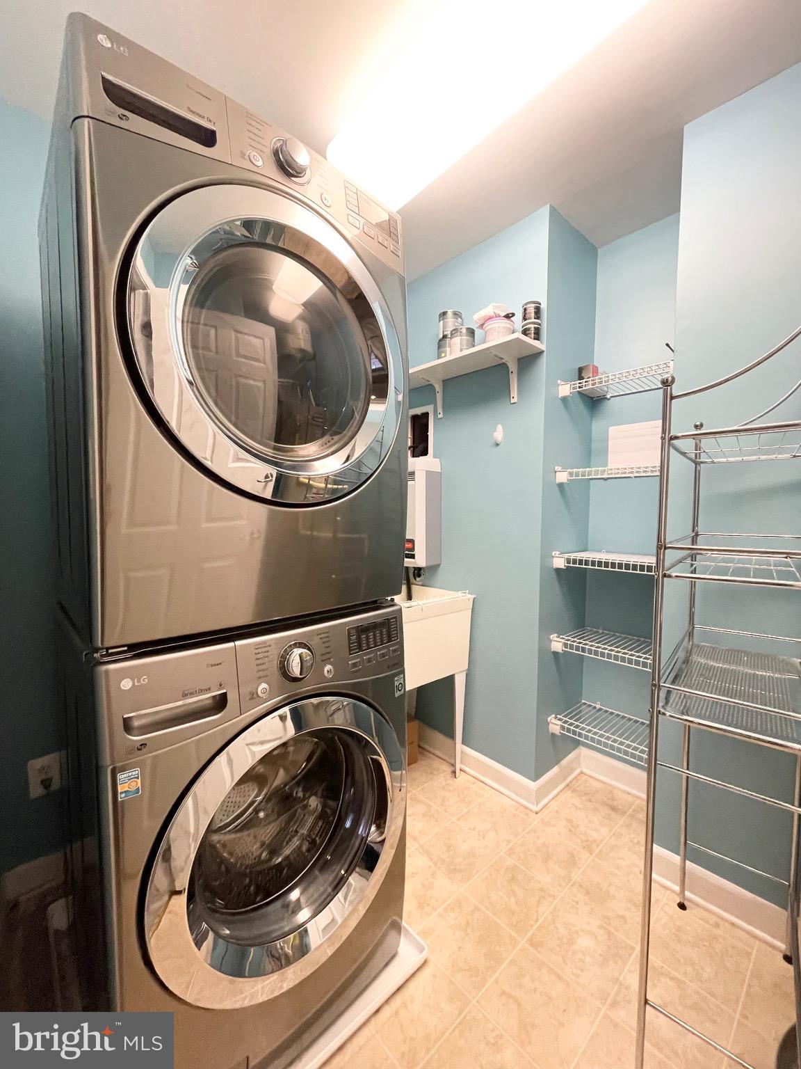 VILLAGES OF URBANA - Residential Lease