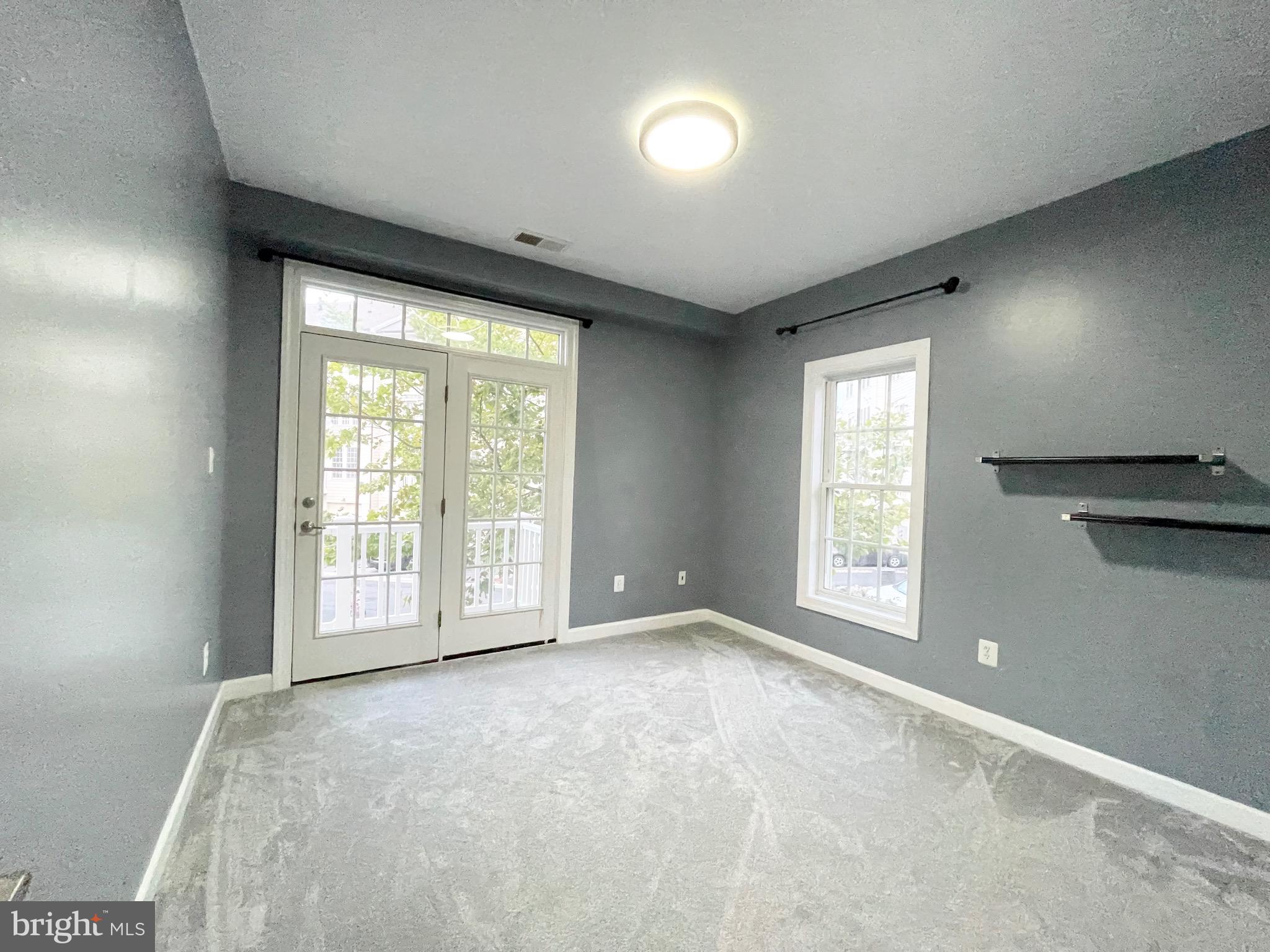 VILLAGES OF URBANA - Residential Lease