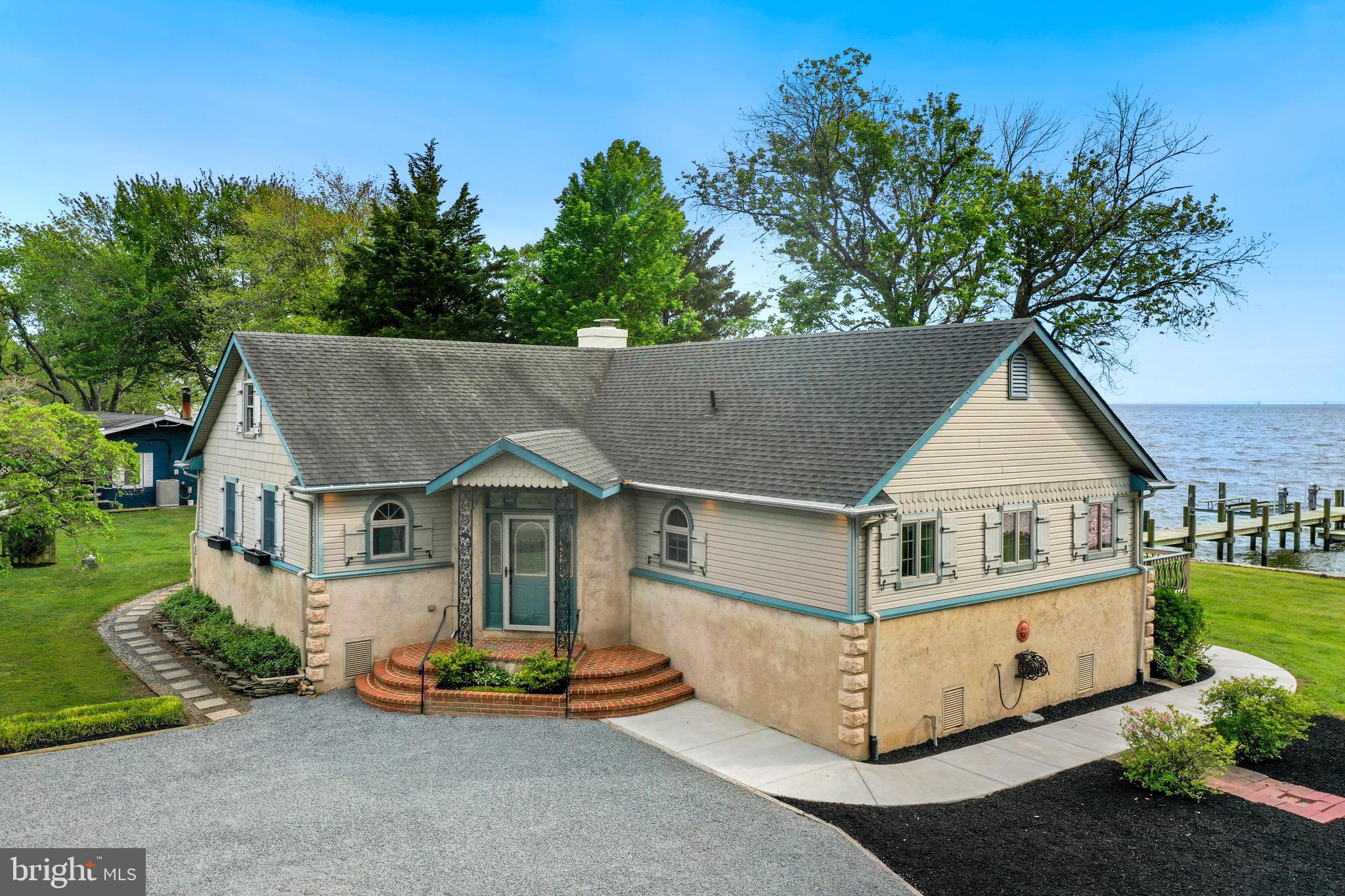 HUNTINGFIELD ESTATES - Residential