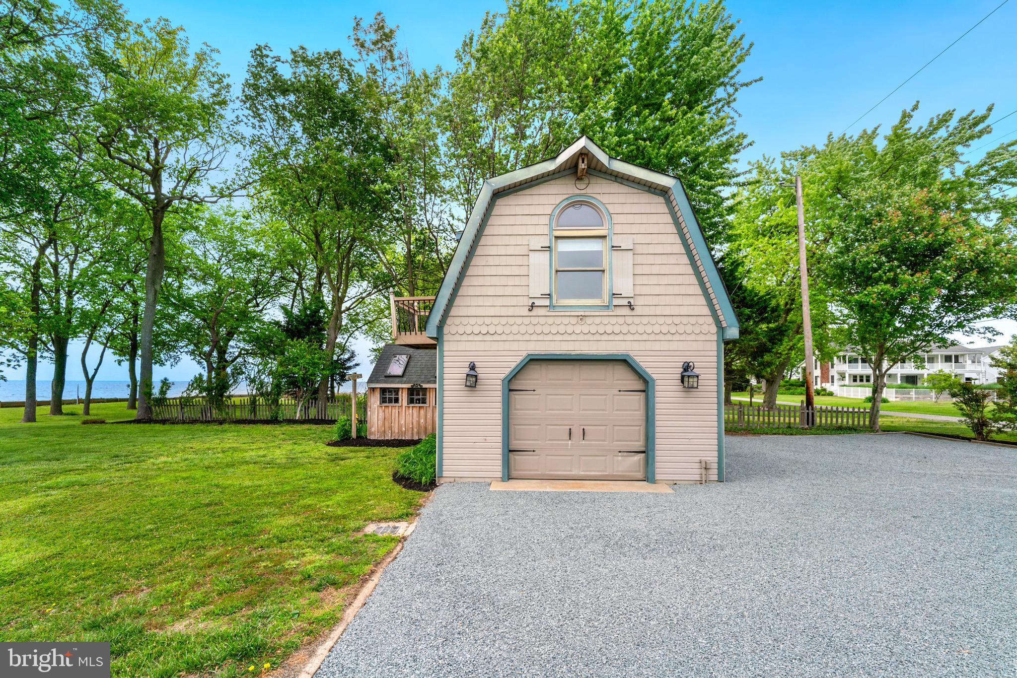 HUNTINGFIELD ESTATES - Residential