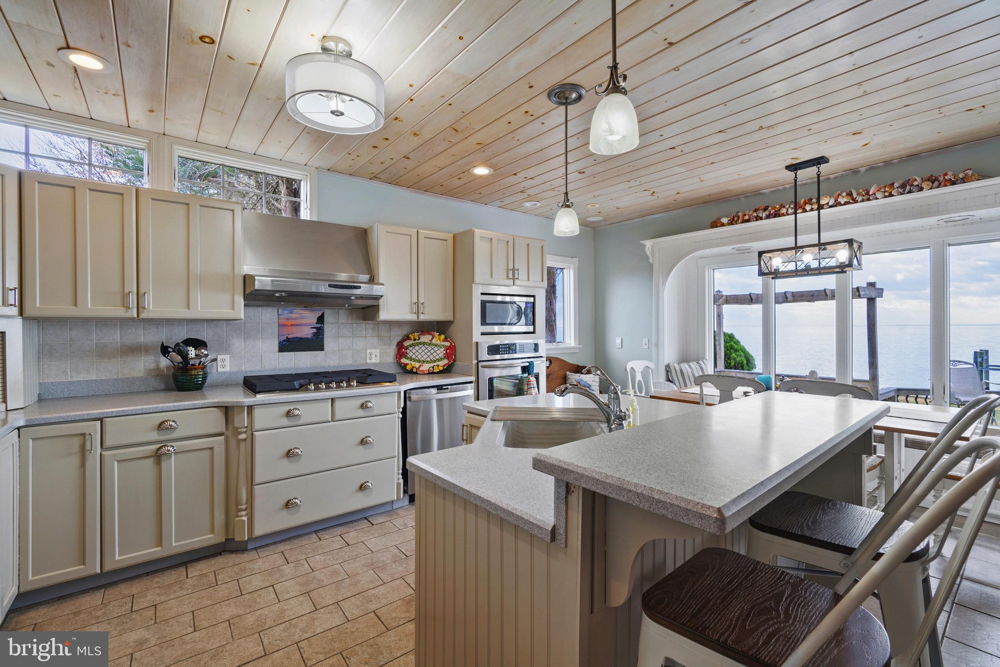 HUNTINGFIELD ESTATES - Residential