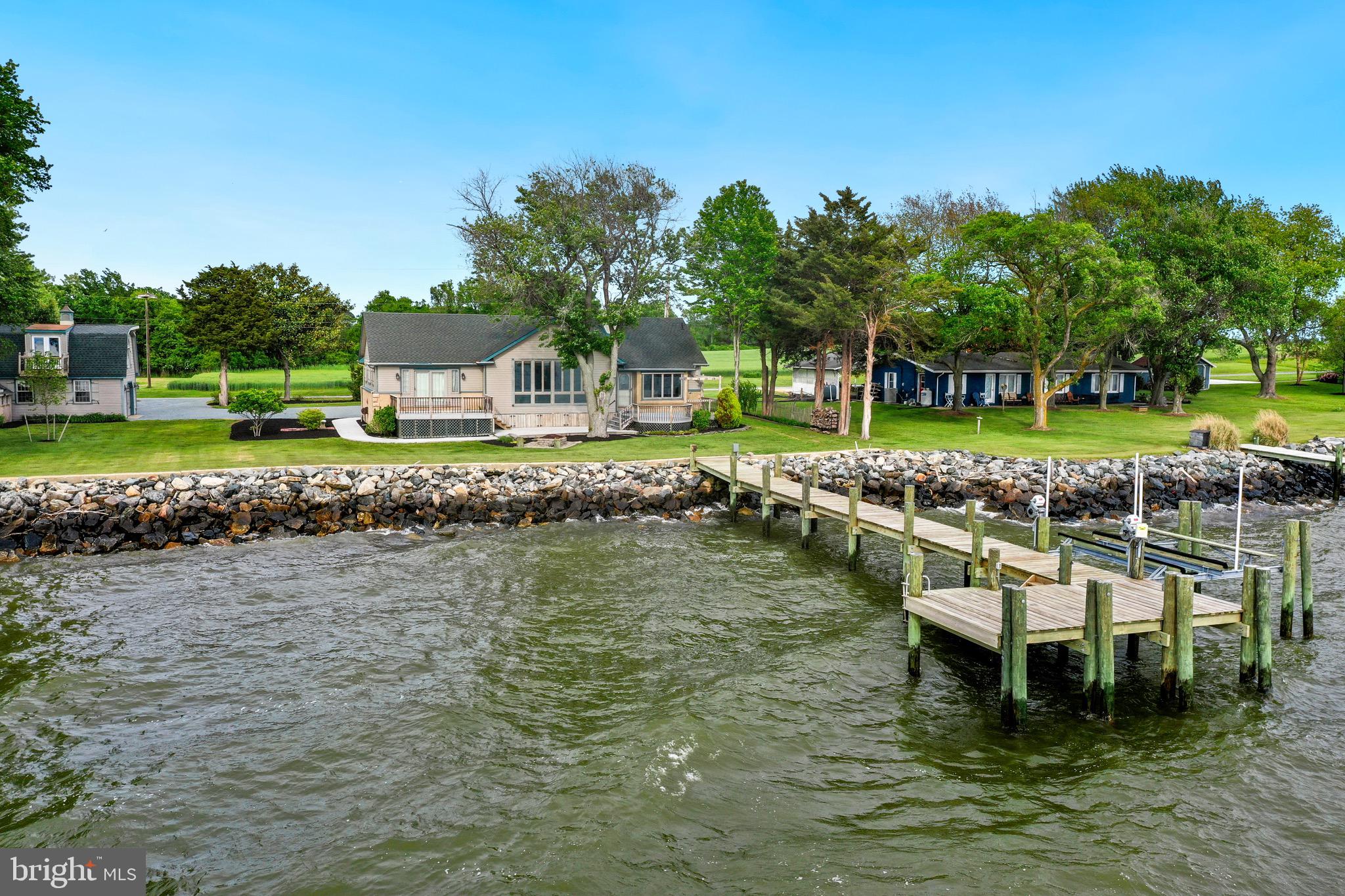 HUNTINGFIELD ESTATES - Residential