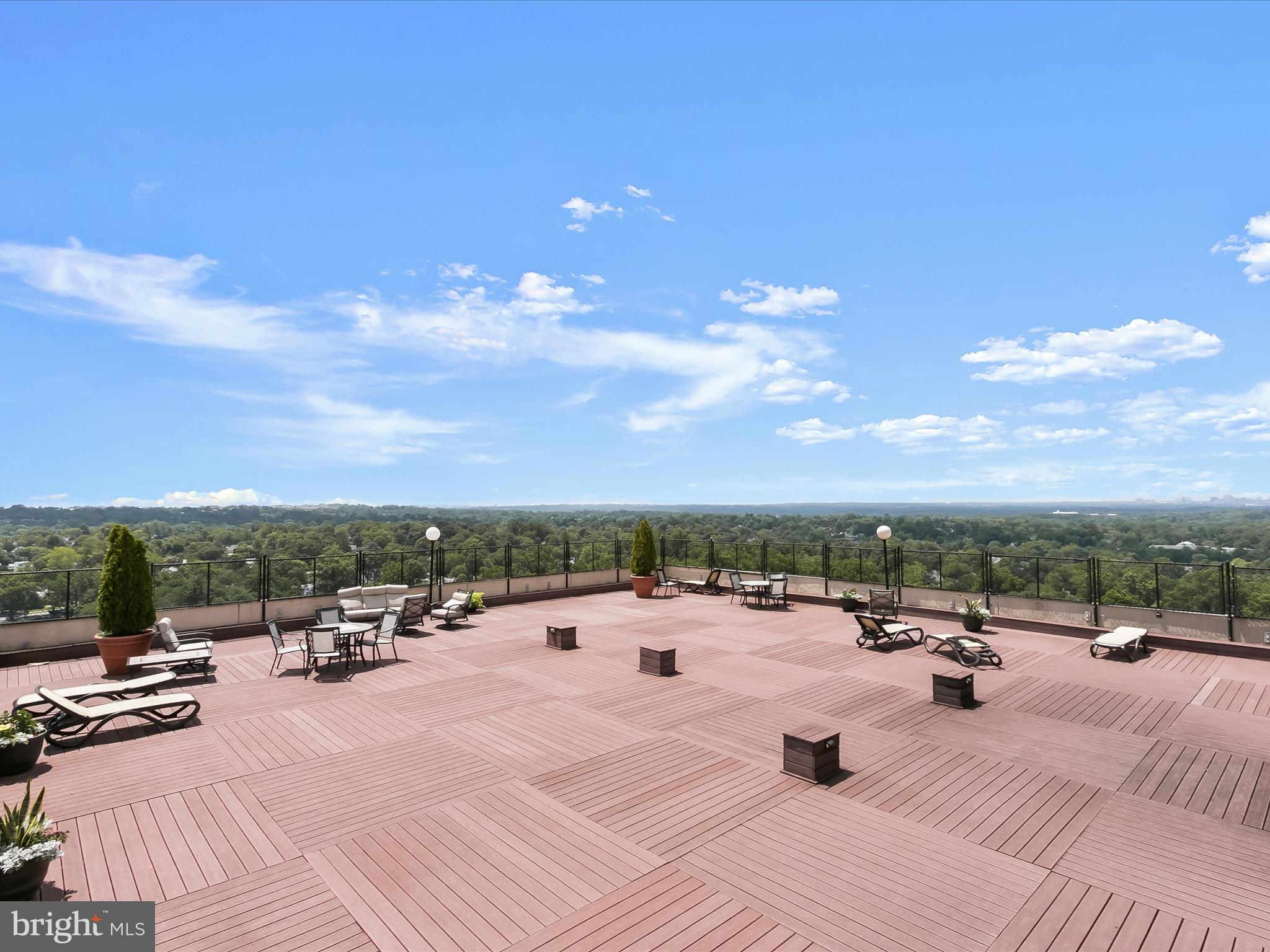 WILLOUGHBY OF CHEVY CHASE - Residential