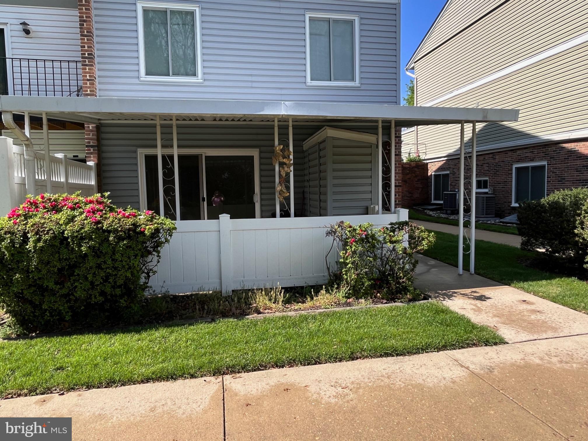 LEISURE WORLD - Residential Lease