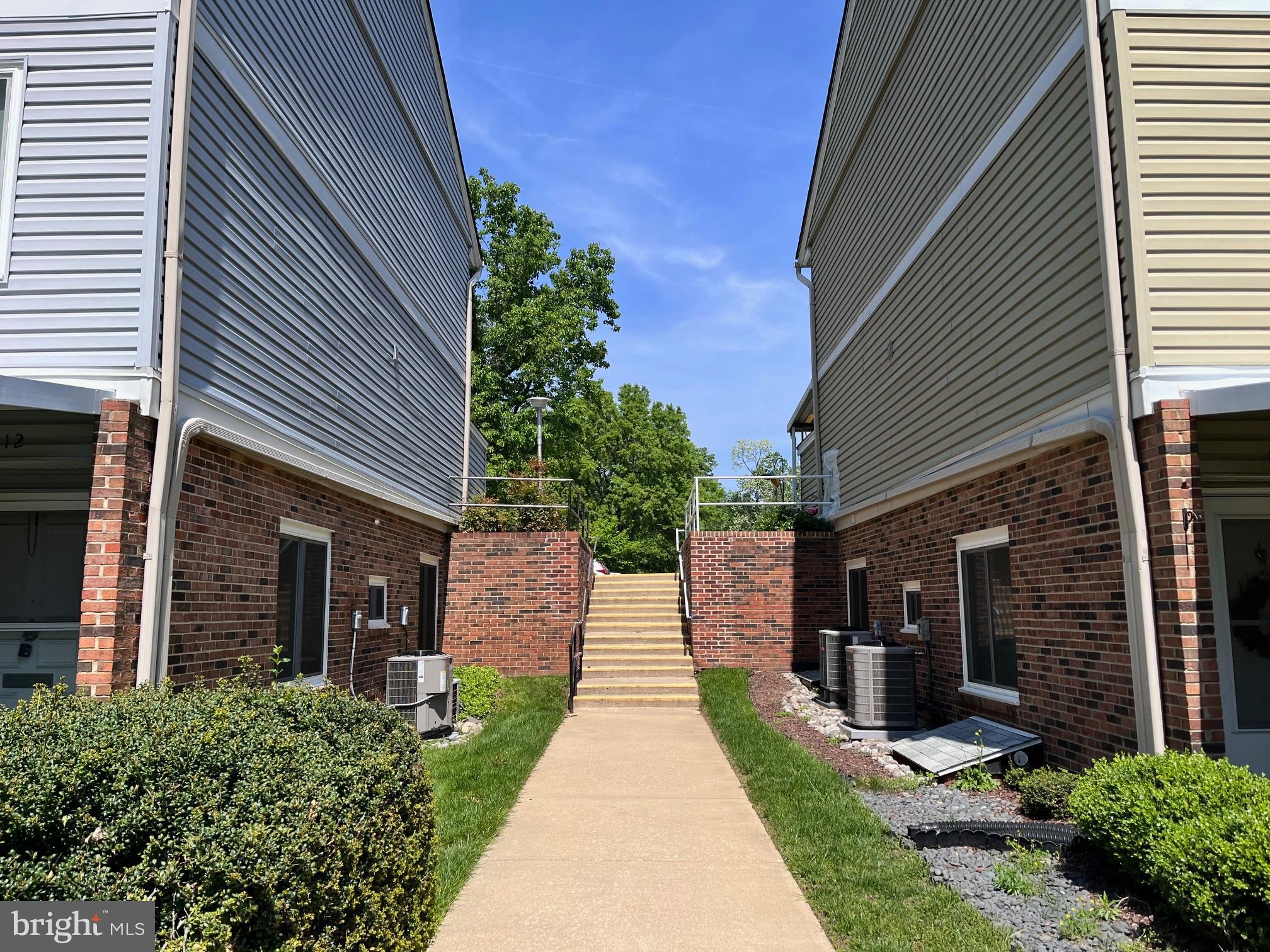 LEISURE WORLD - Residential Lease