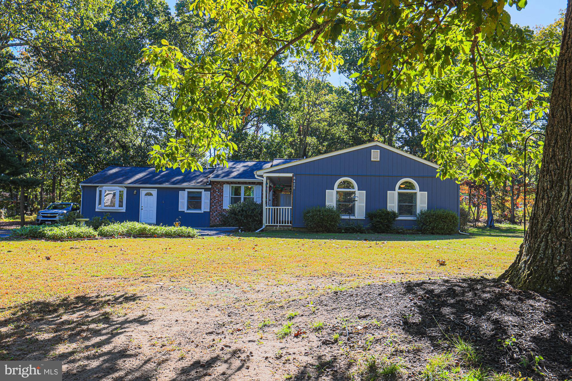 8425 BUSSENIUS ROAD