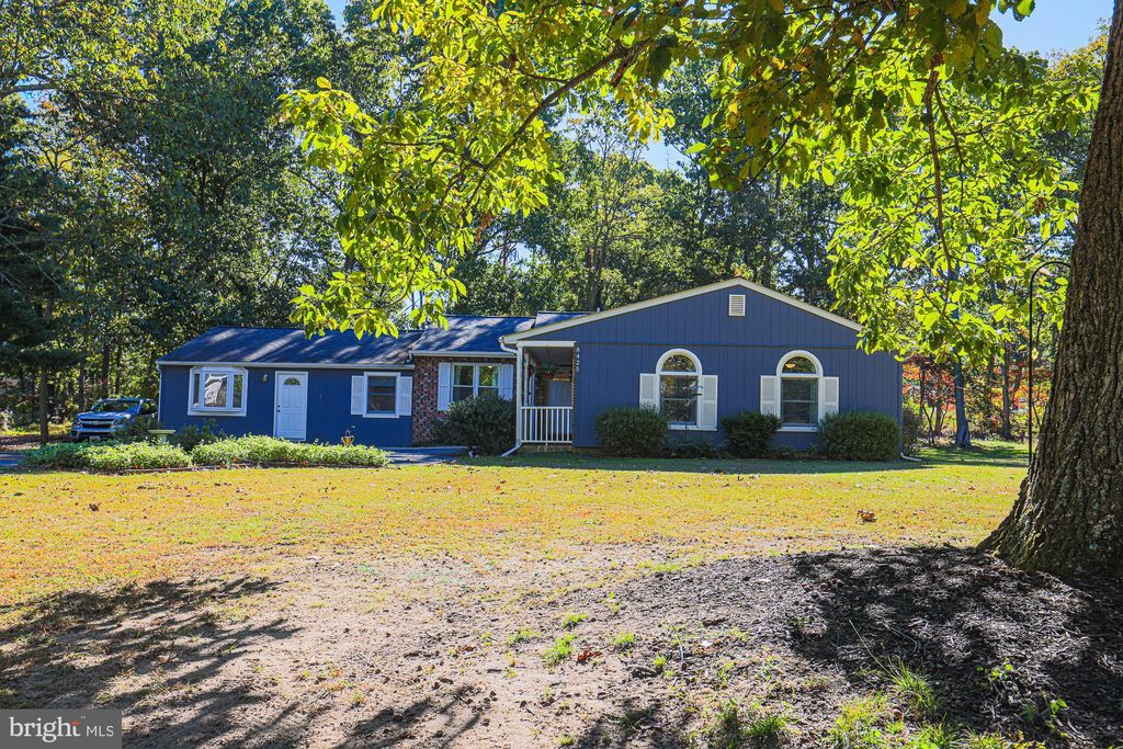 Photo of 8425 Bussenius Road, PASADENA, MD 21122 (MLS # MDAA2128814)