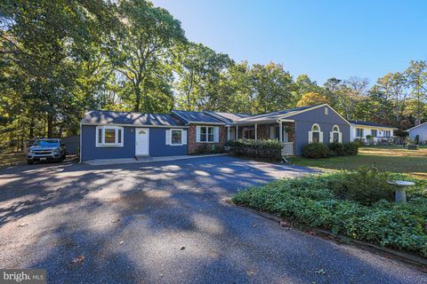 8425 BUSSENIUS ROAD PASADENA MD 21122