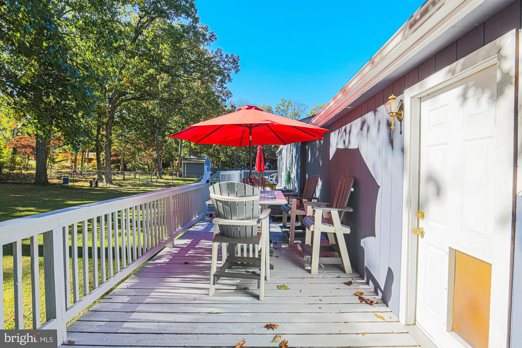 LAKE SHORE - Residential