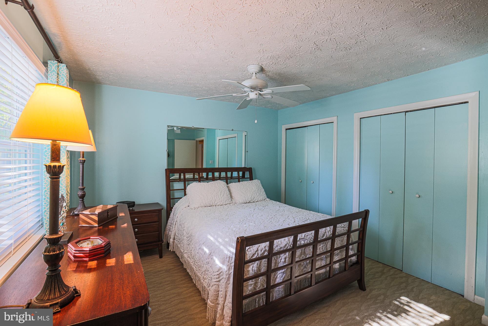 LAKE SHORE - Residential