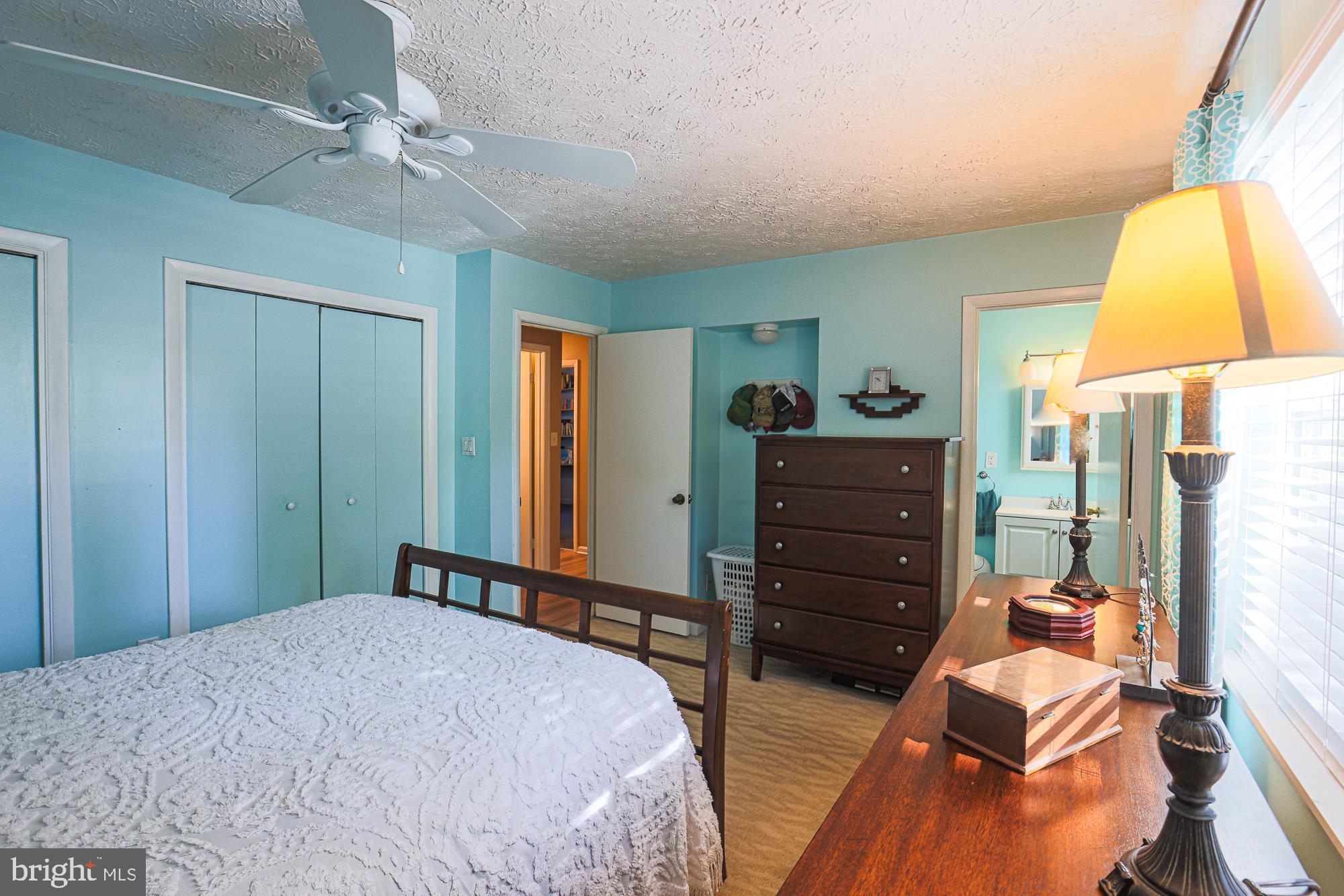 LAKE SHORE - Residential